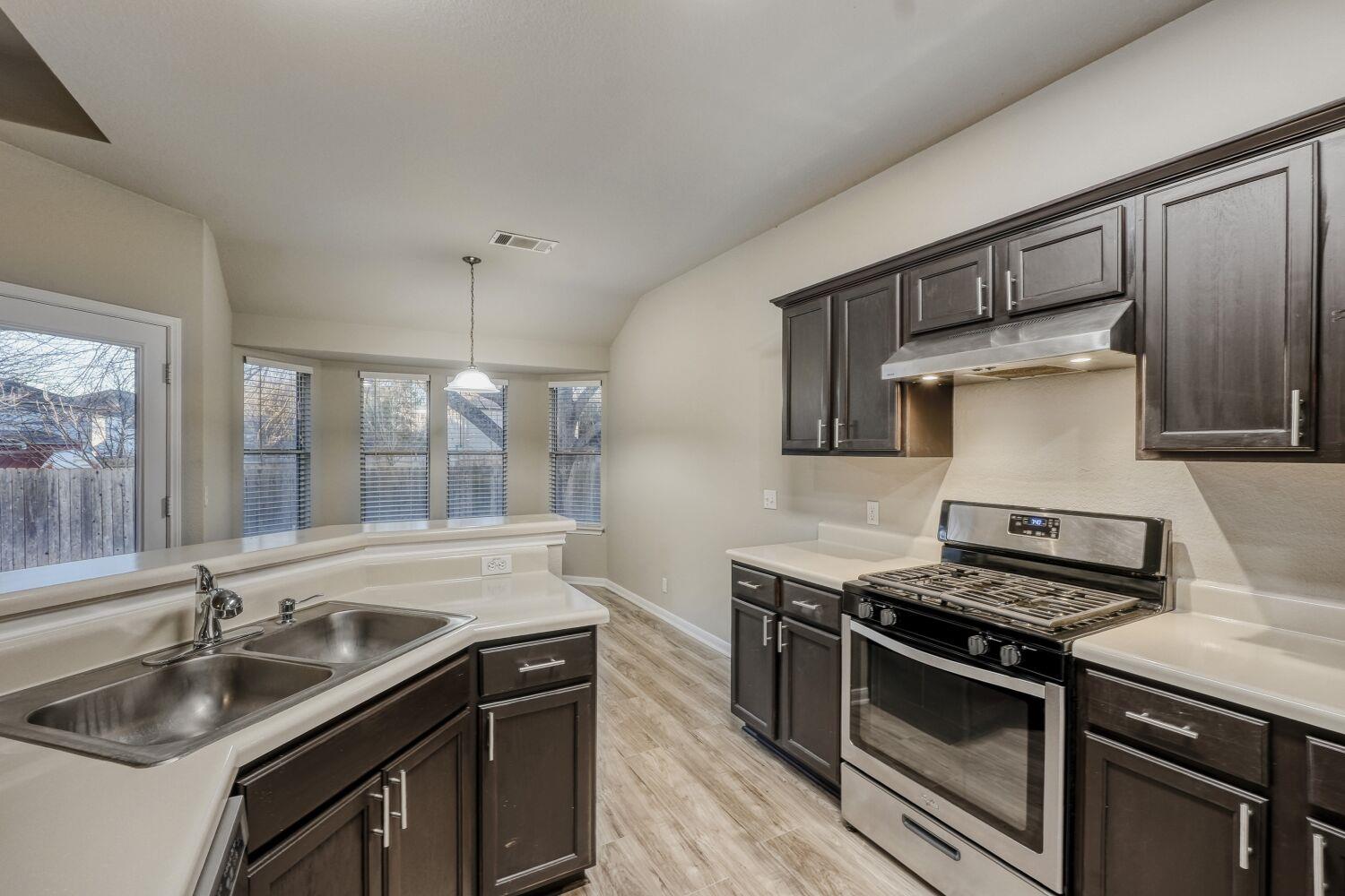 440 Zebra Dr, Kyle, TX 78640