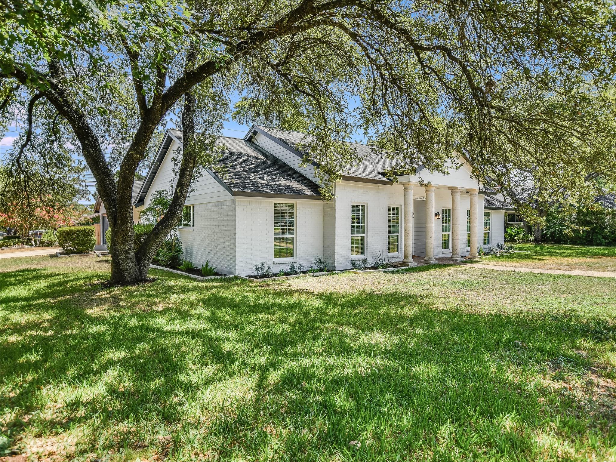 4301 Balcones Woods Dr, Austin, TX 78759