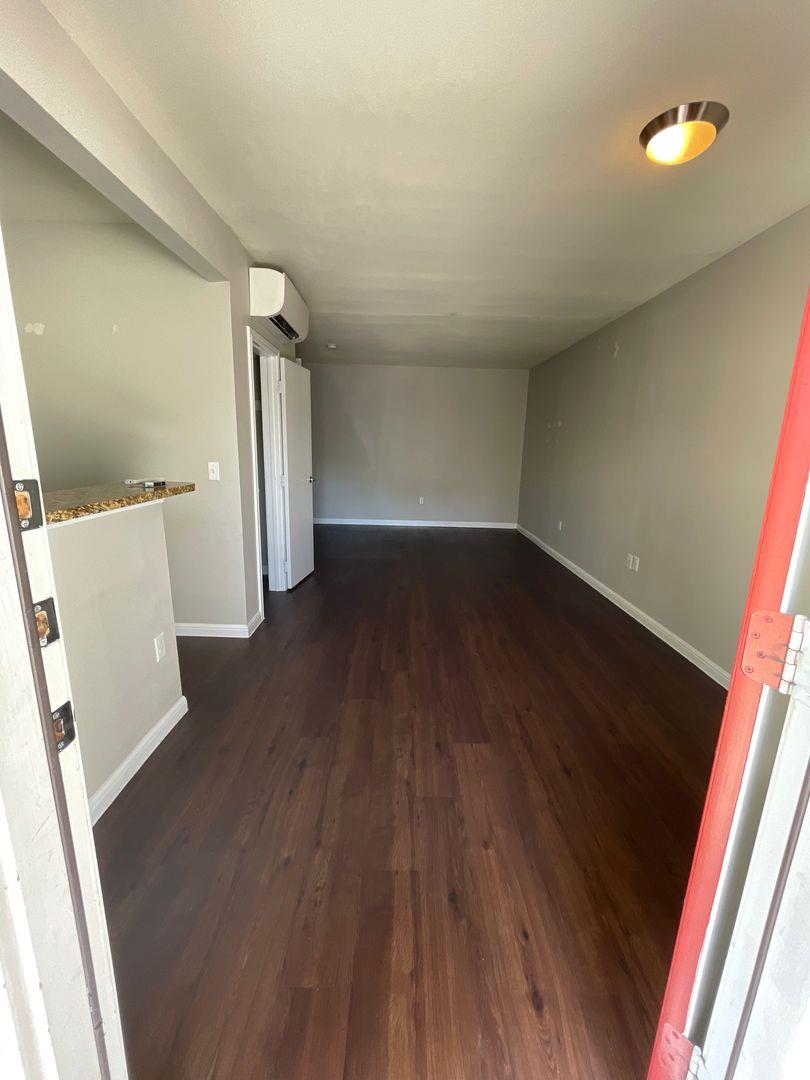 2512 Durwood St # 108, Austin, TX 78704