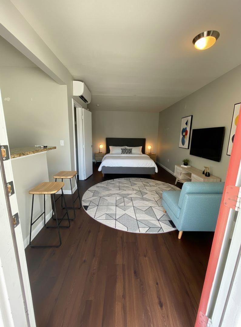 2512 Durwood St # 108, Austin, TX 78704