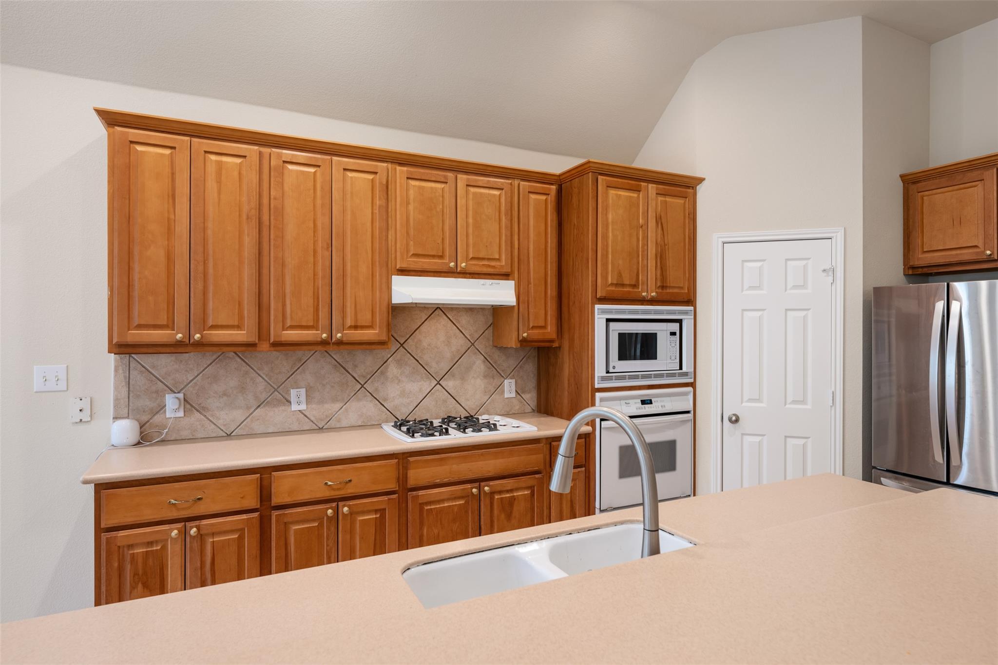 6825 Hansa Loop, Austin, TX 78739