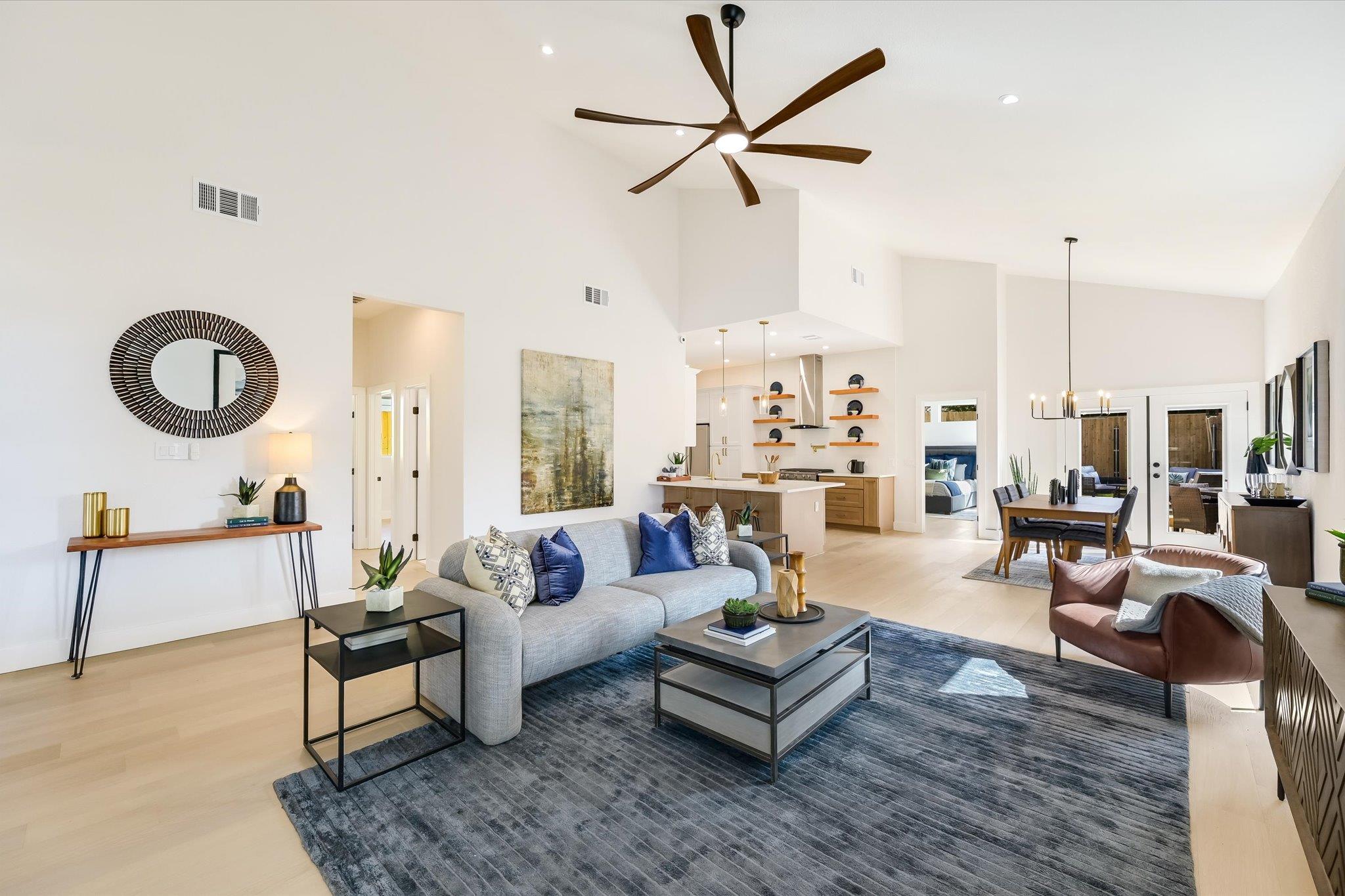 10217 Lindshire Ln, Austin, TX 78748