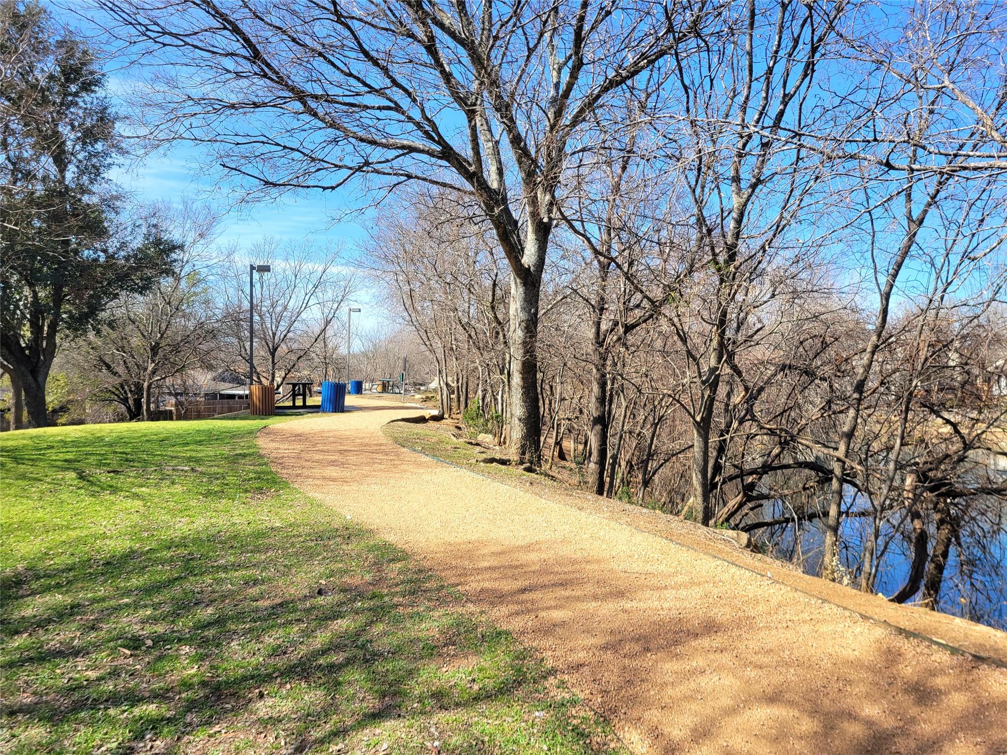 10217 Lindshire Ln, Austin, TX 78748