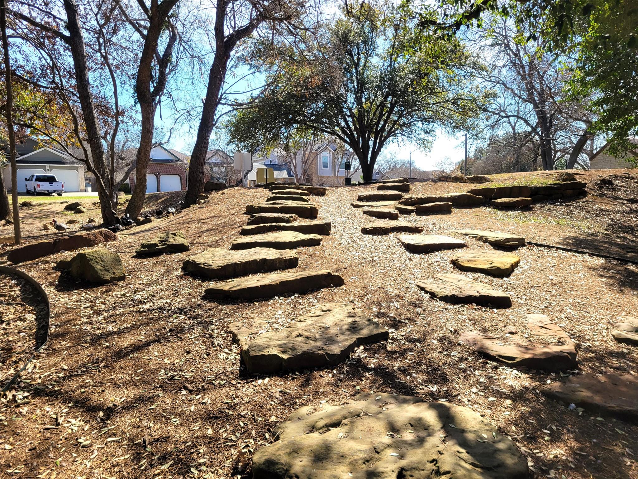 10217 Lindshire Ln, Austin, TX 78748