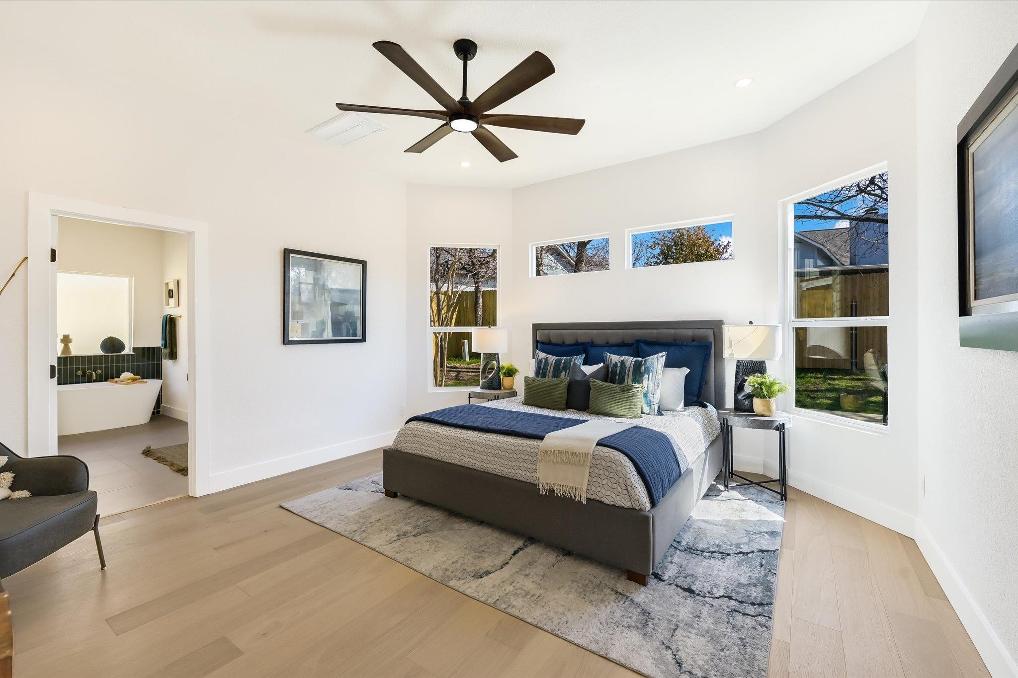 10217 Lindshire Ln, Austin, TX 78748