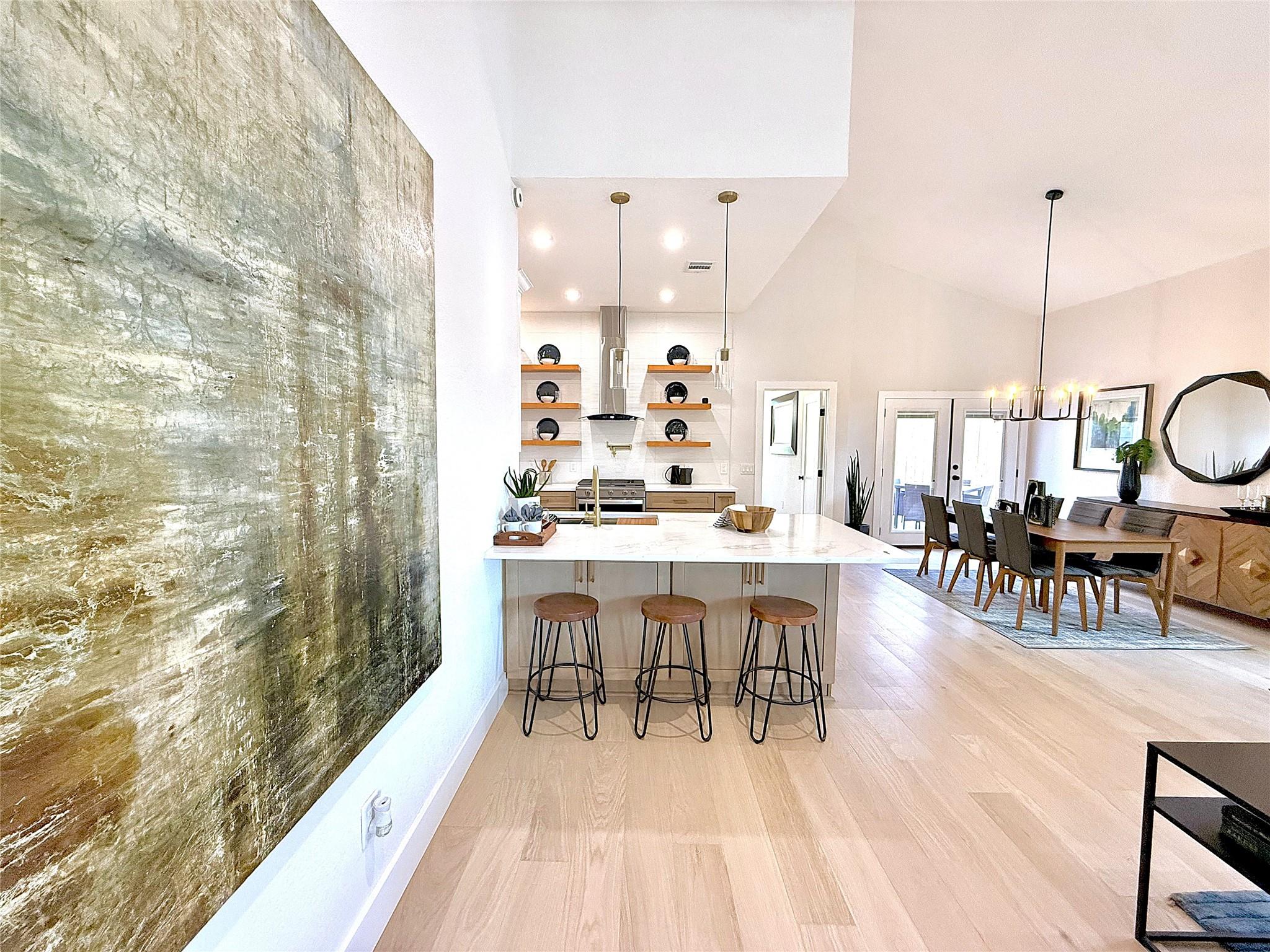 10217 Lindshire Ln, Austin, TX 78748