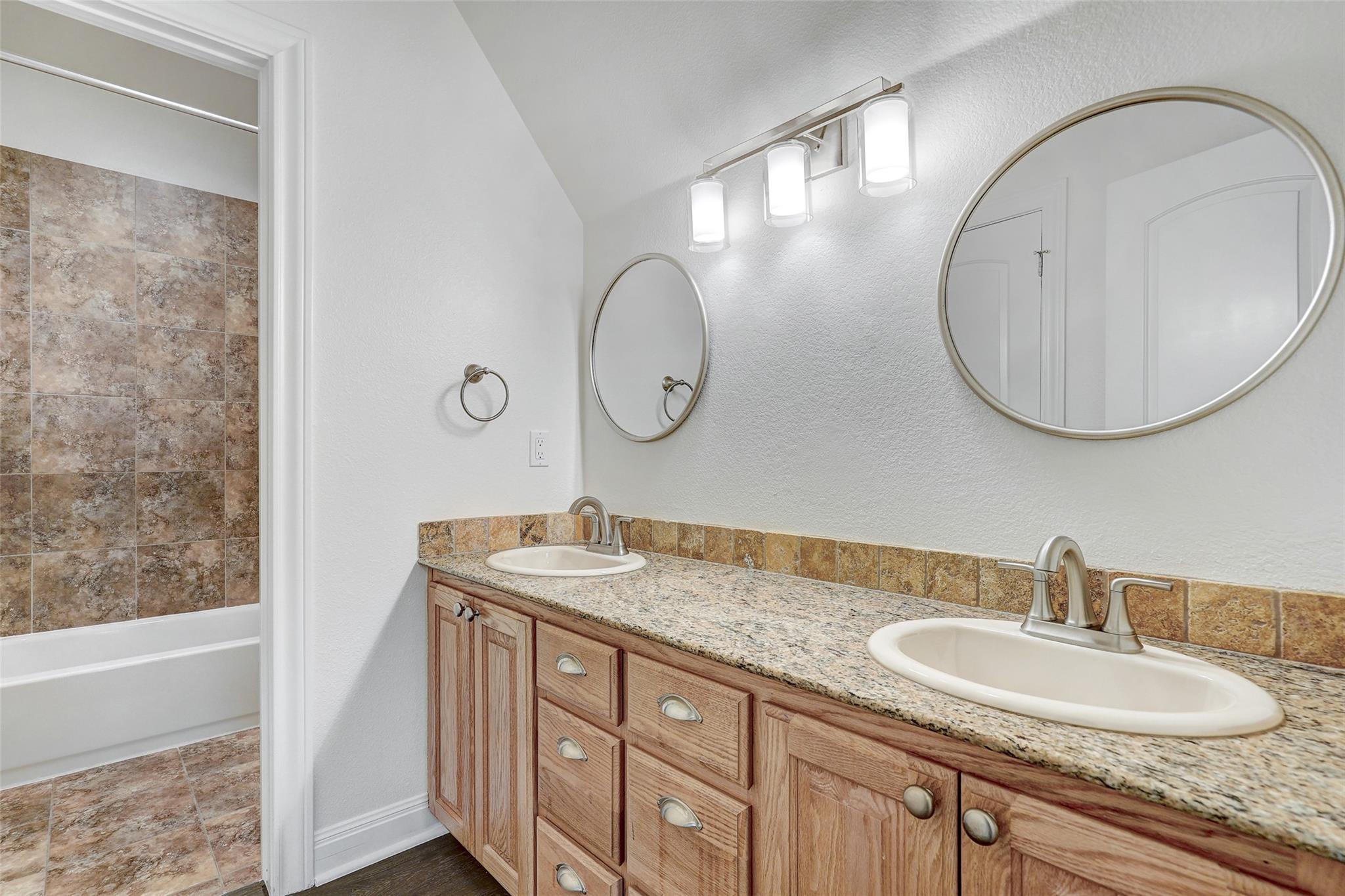 101 Mallet Ct, Austin, TX 78737