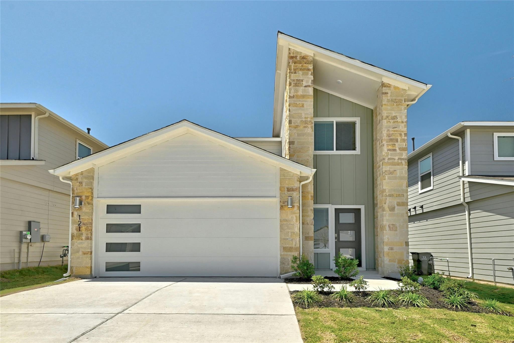 121 NEW HAVEN St, San Marcos, TX 78666