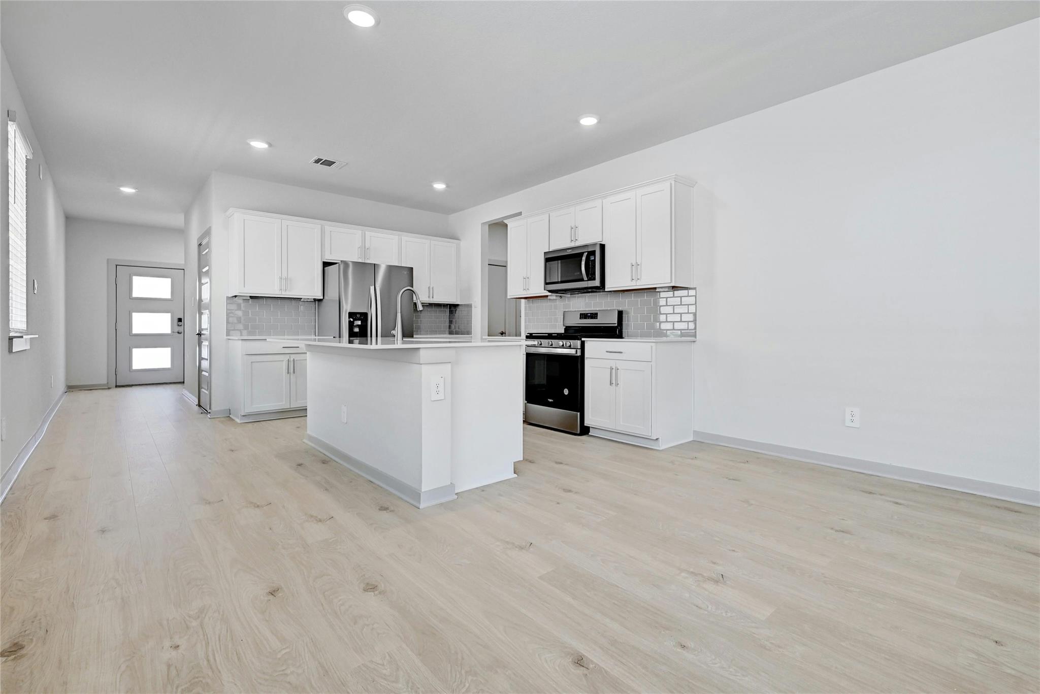 121 NEW HAVEN St, San Marcos, TX 78666