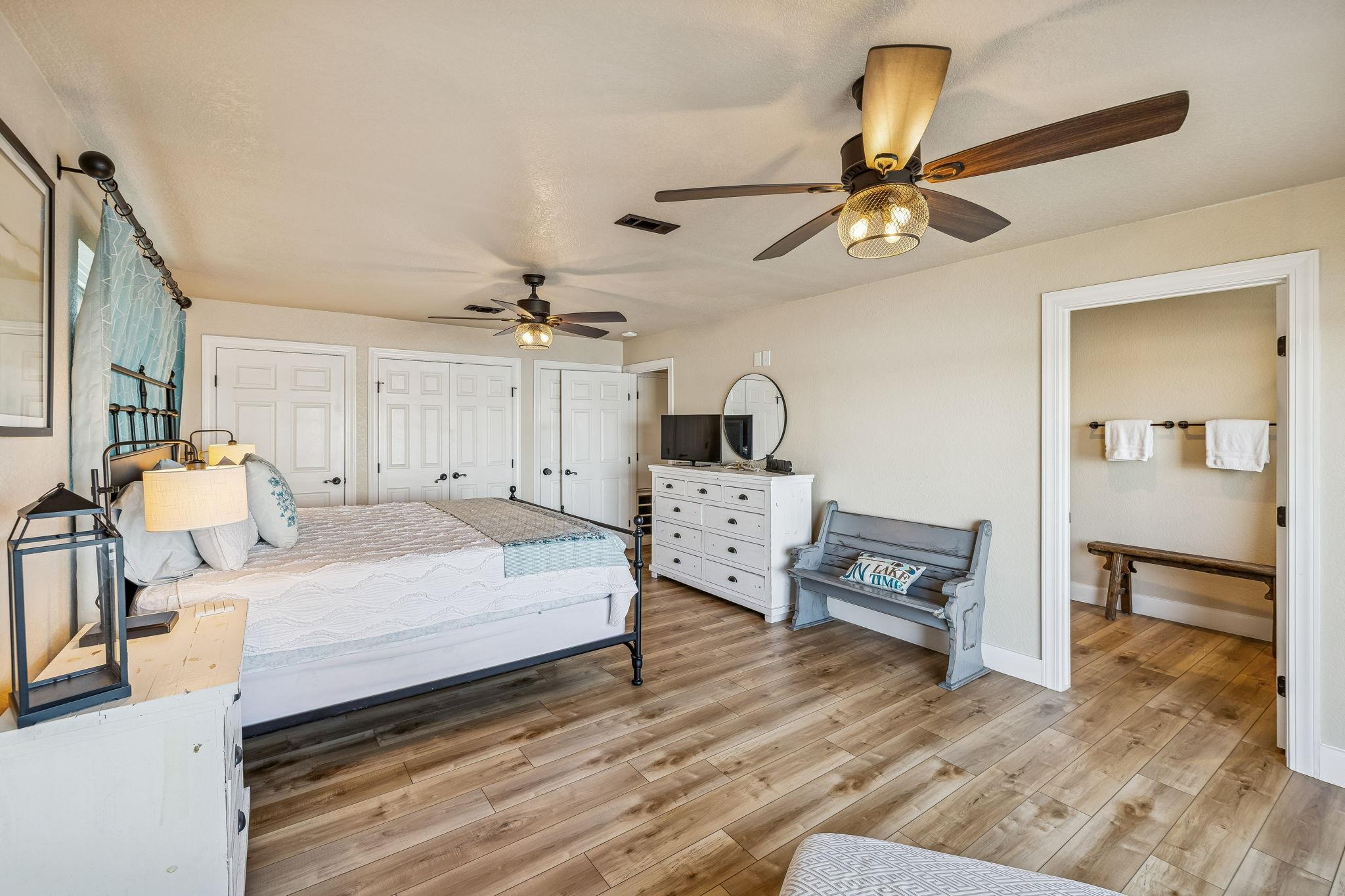 1335 Larson Dr, Canyon Lake, TX 78133