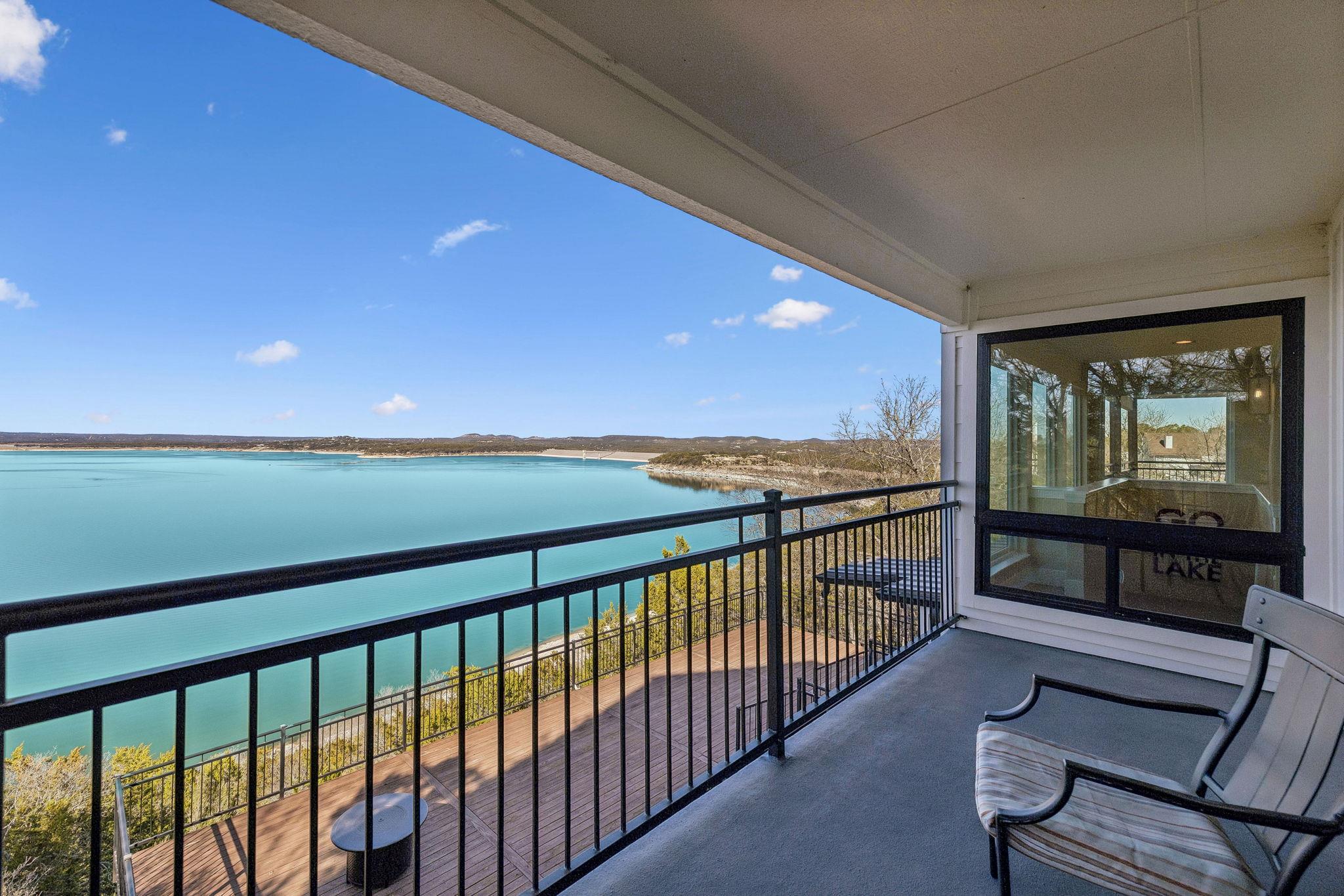 1335 Larson Dr, Canyon Lake, TX 78133