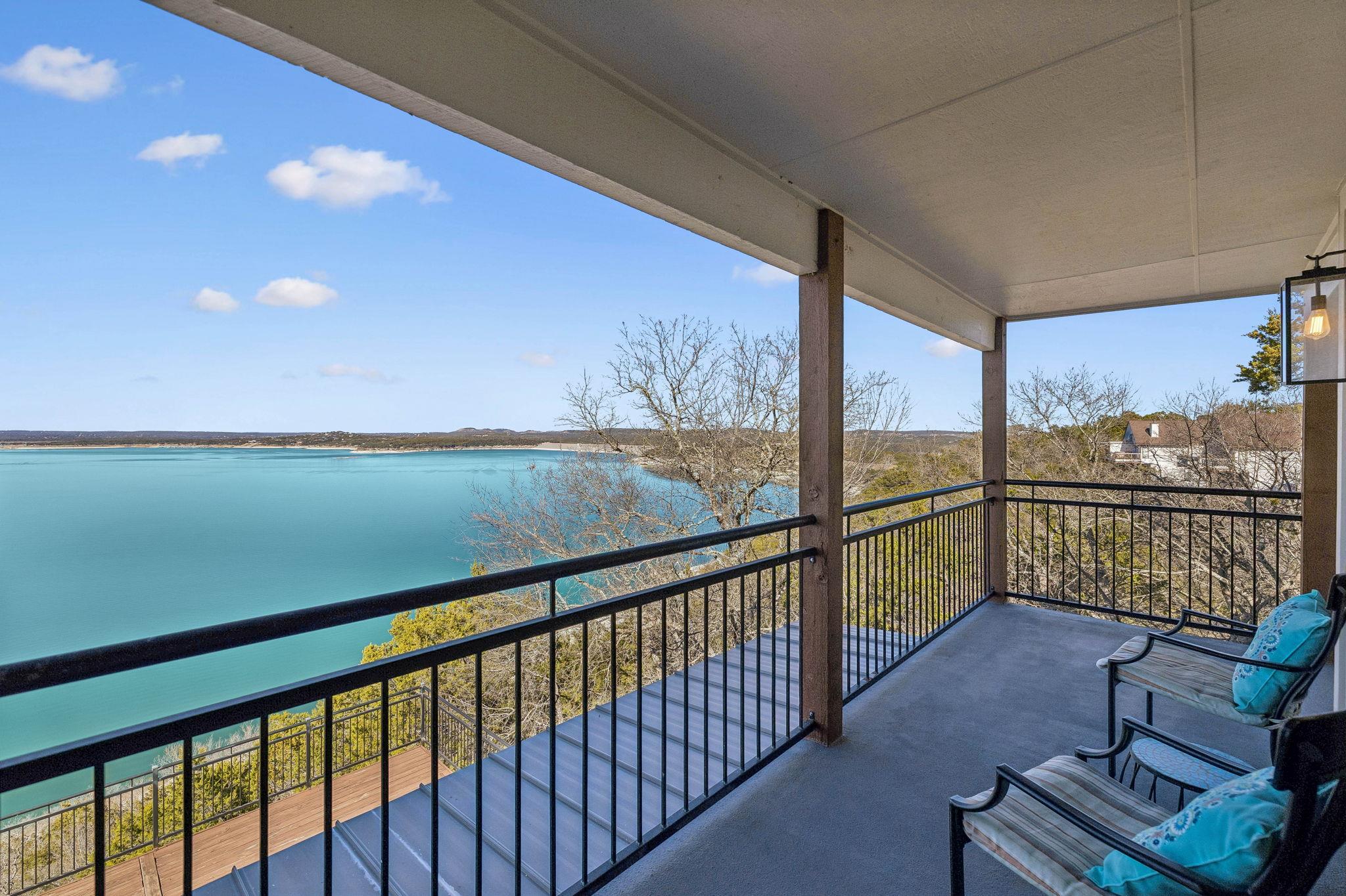 1335 Larson Dr, Canyon Lake, TX 78133