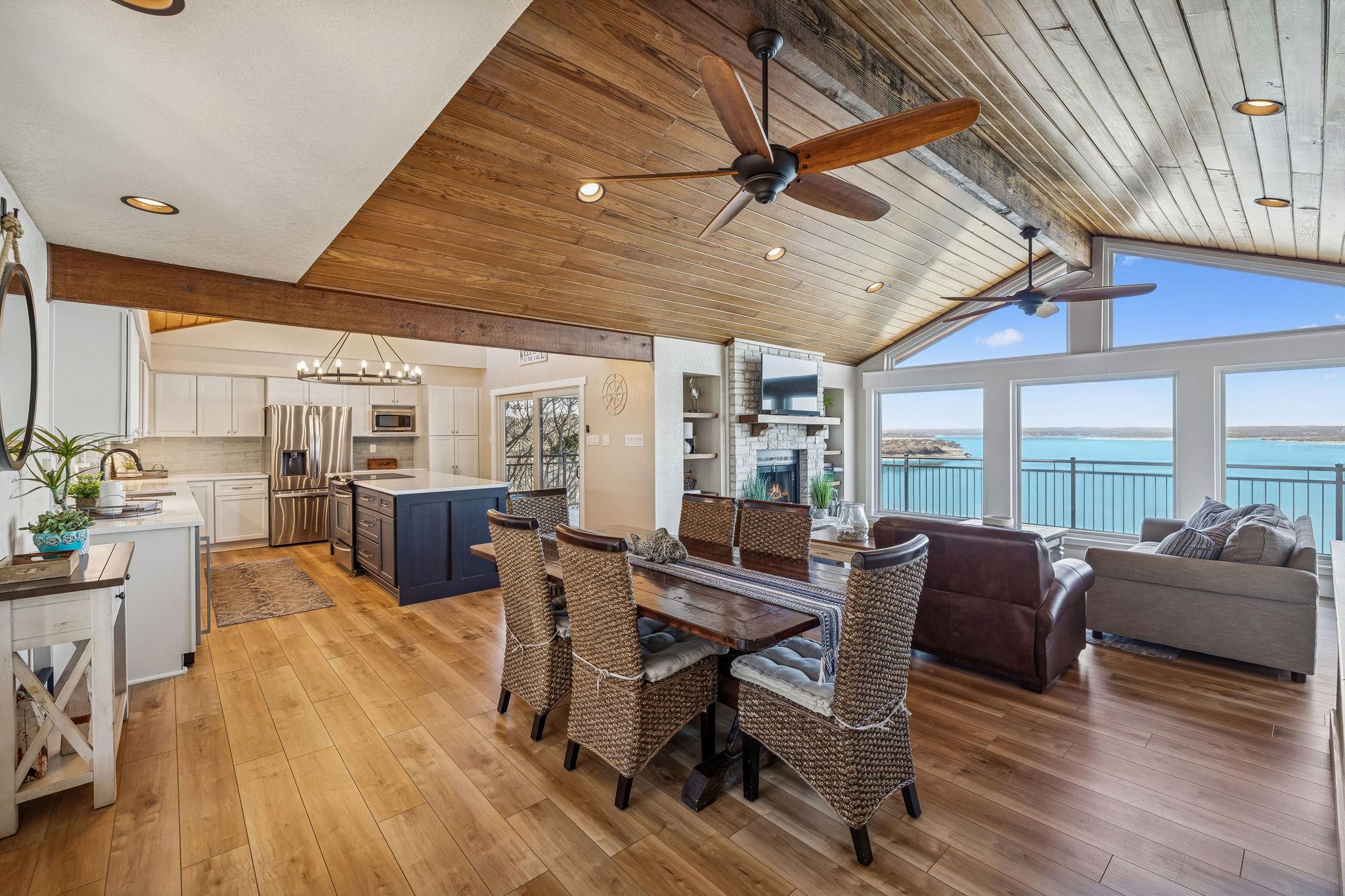 1335 Larson Dr, Canyon Lake, TX 78133