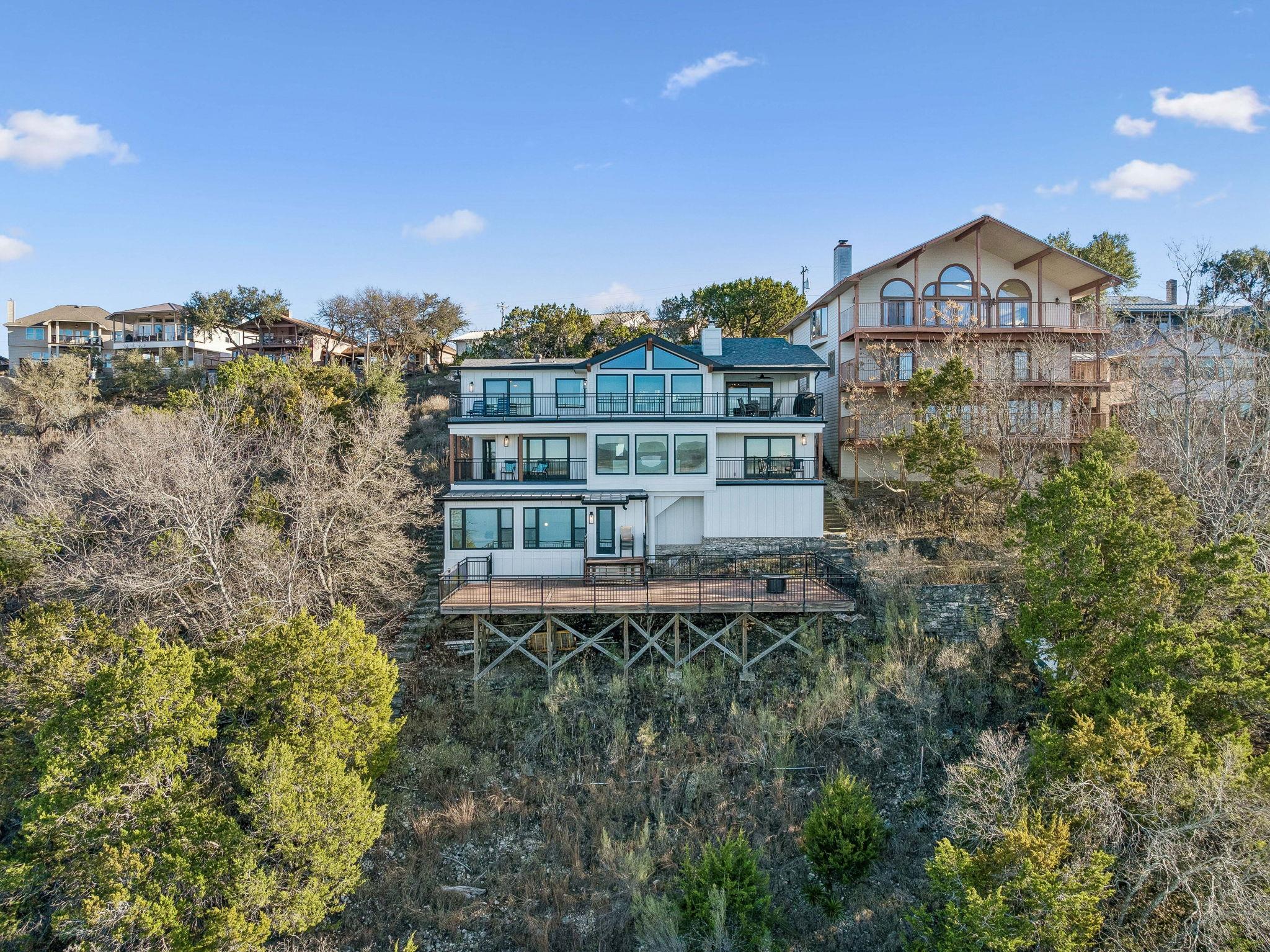 1335 Larson Dr, Canyon Lake, TX 78133