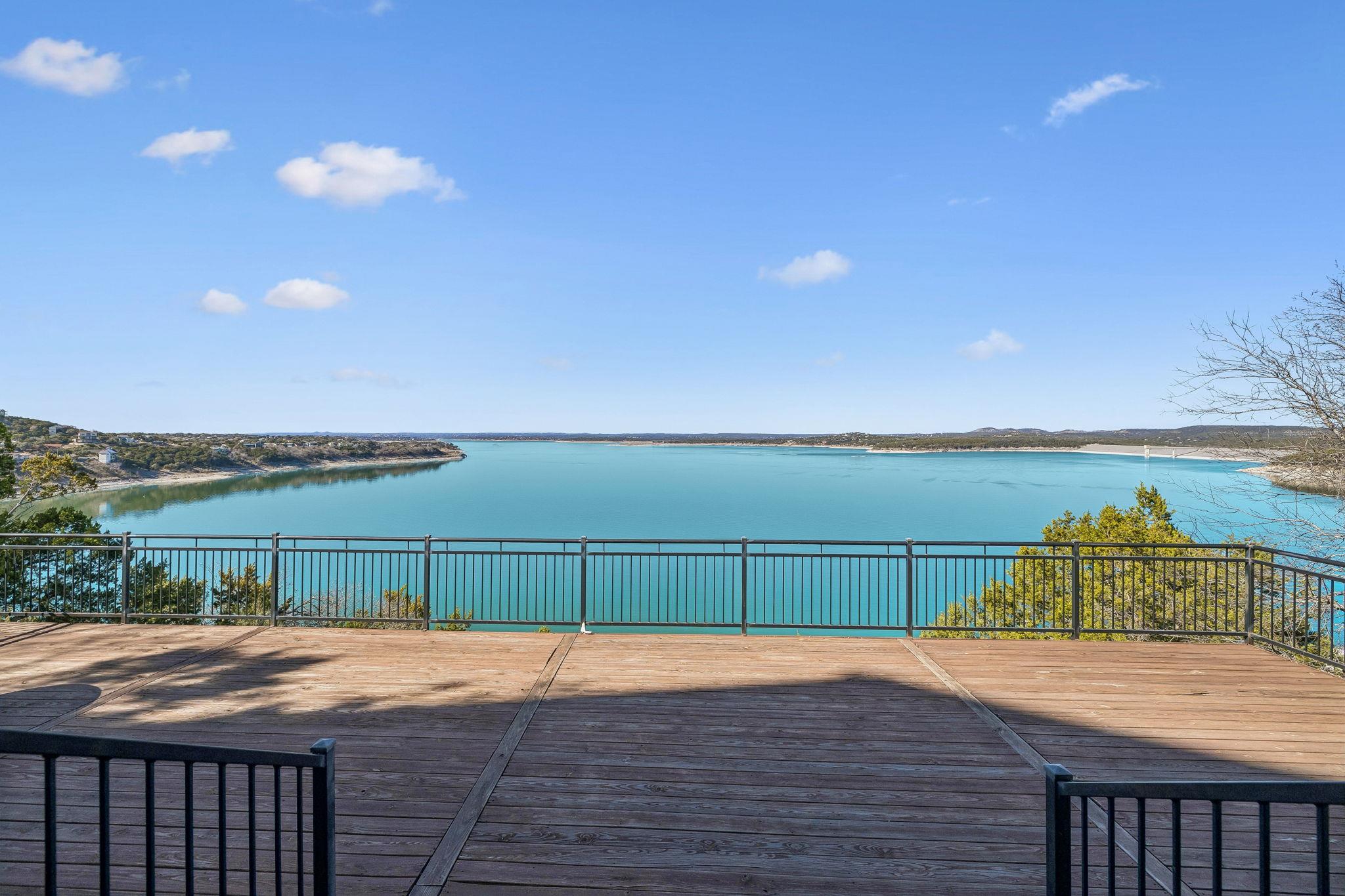 1335 Larson Dr, Canyon Lake, TX 78133