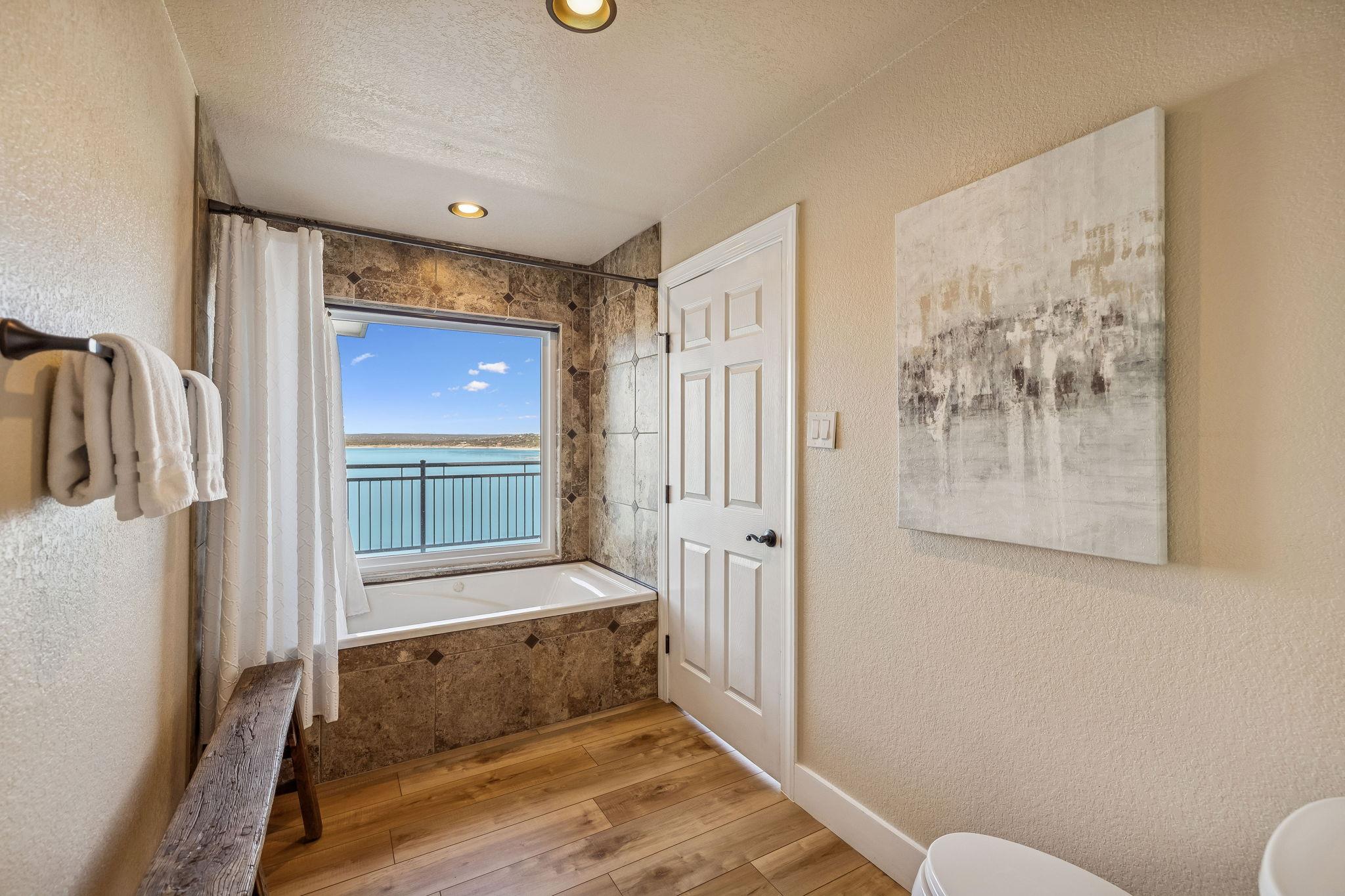 1335 Larson Dr, Canyon Lake, TX 78133