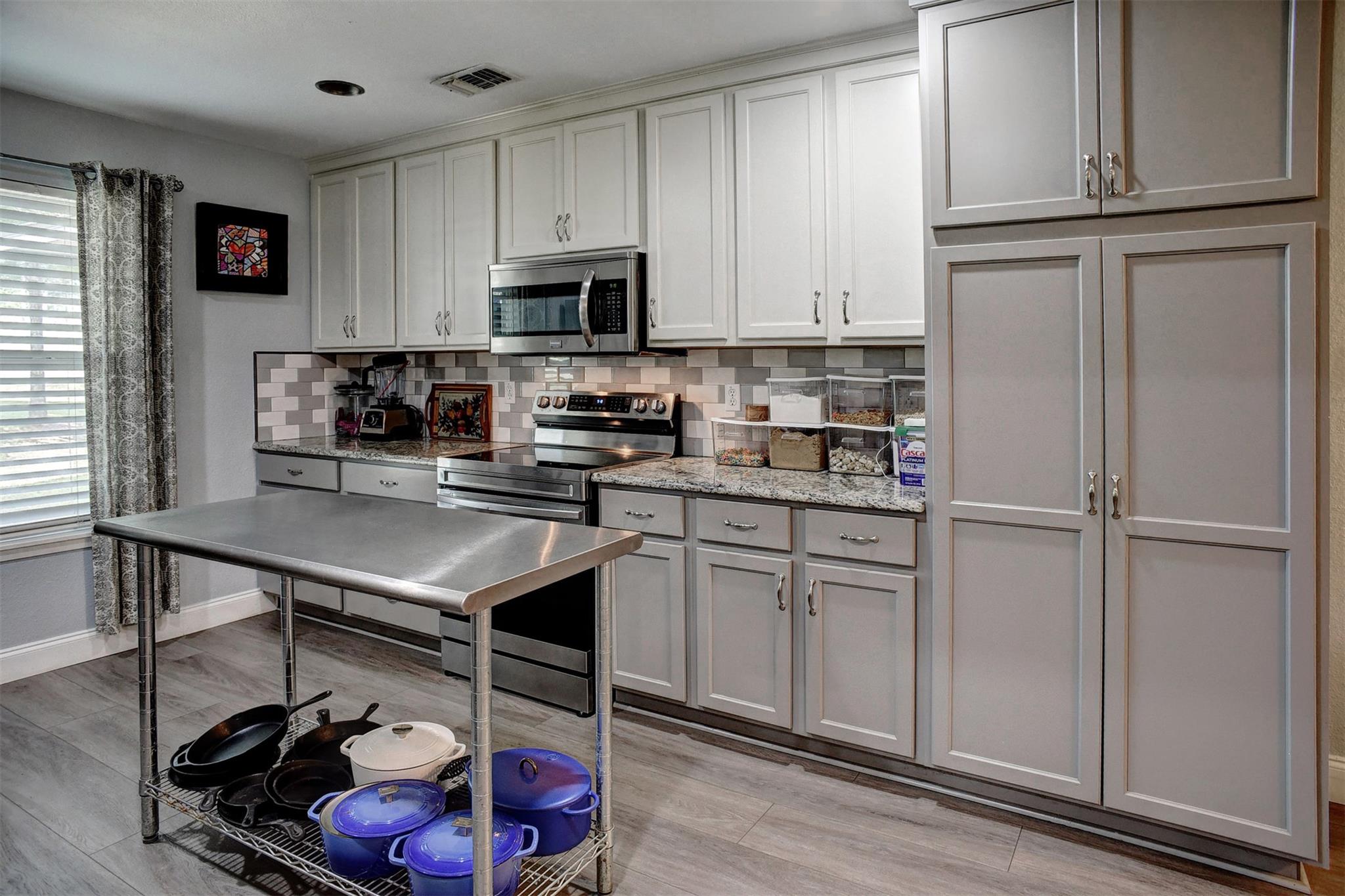 569 McAllister Rd, Bastrop, TX 78602