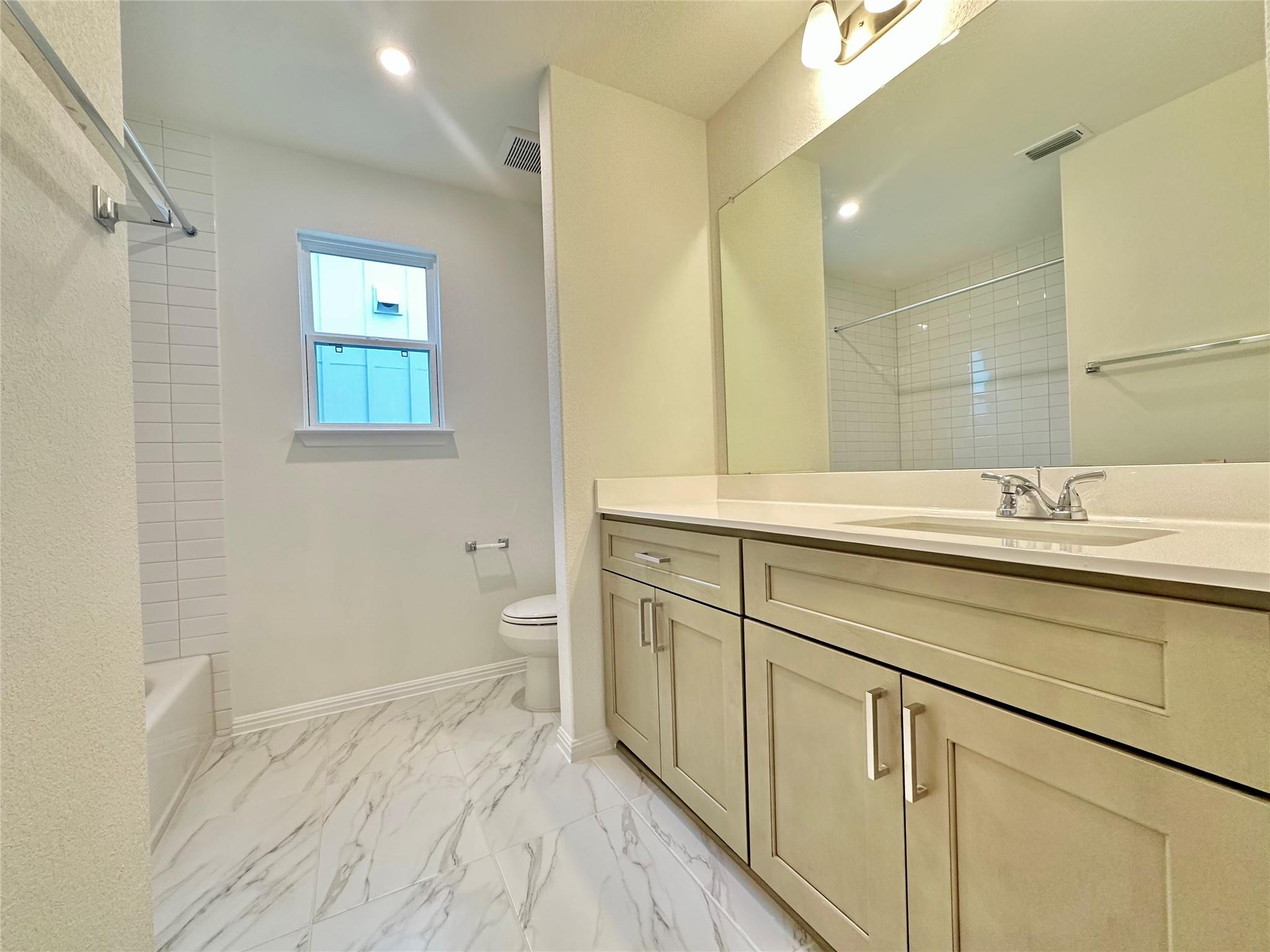 380 Young St, Buda, TX 78610