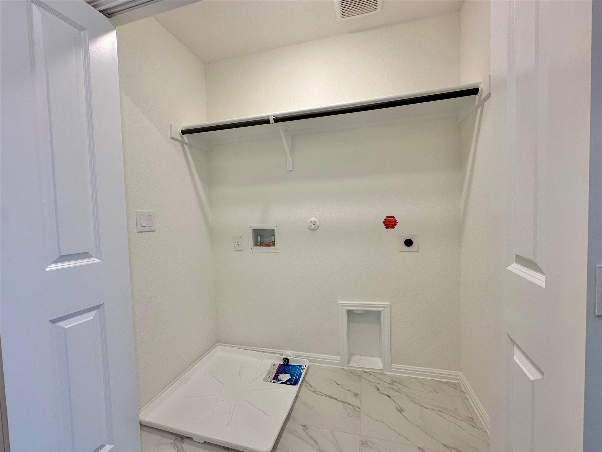 380 Young St, Buda, TX 78610