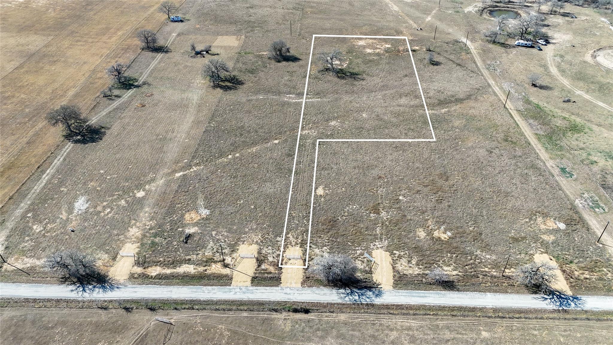 8244 Old Colony Line Rd, Dale, TX 78616