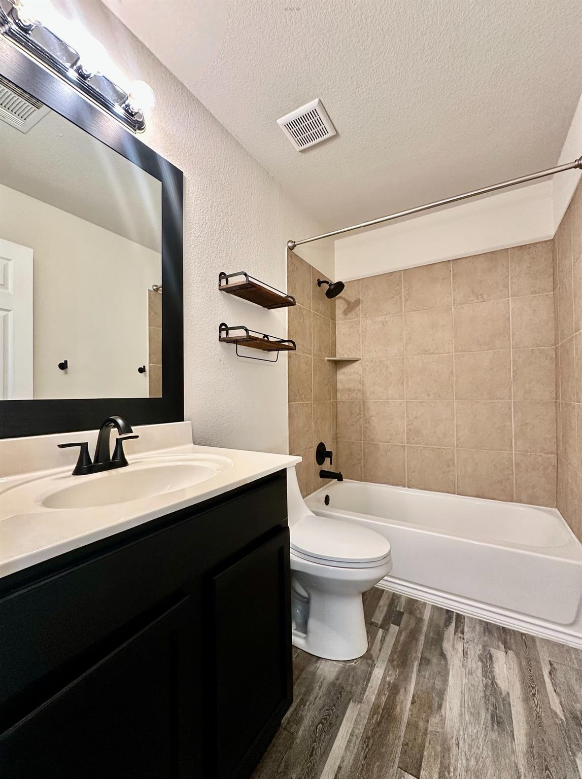 417 Bandara Woods Blvd, Elgin, TX 78621