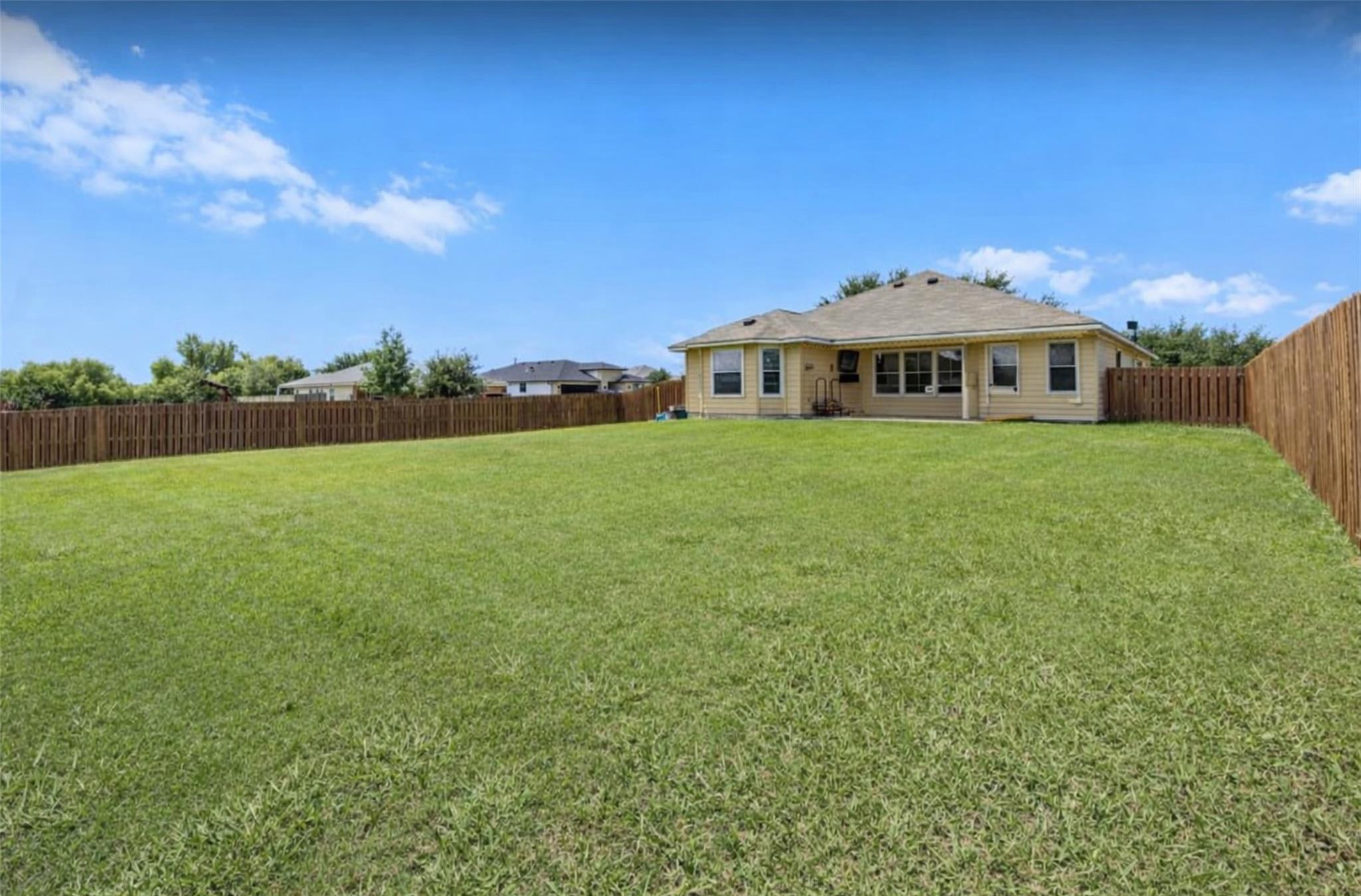 417 Bandara Woods Blvd, Elgin, TX 78621