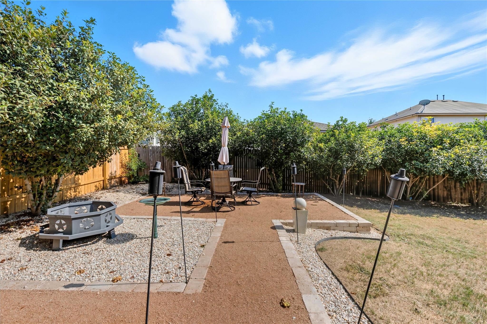 381 Bloomsbury Dr, Kyle, TX 78640