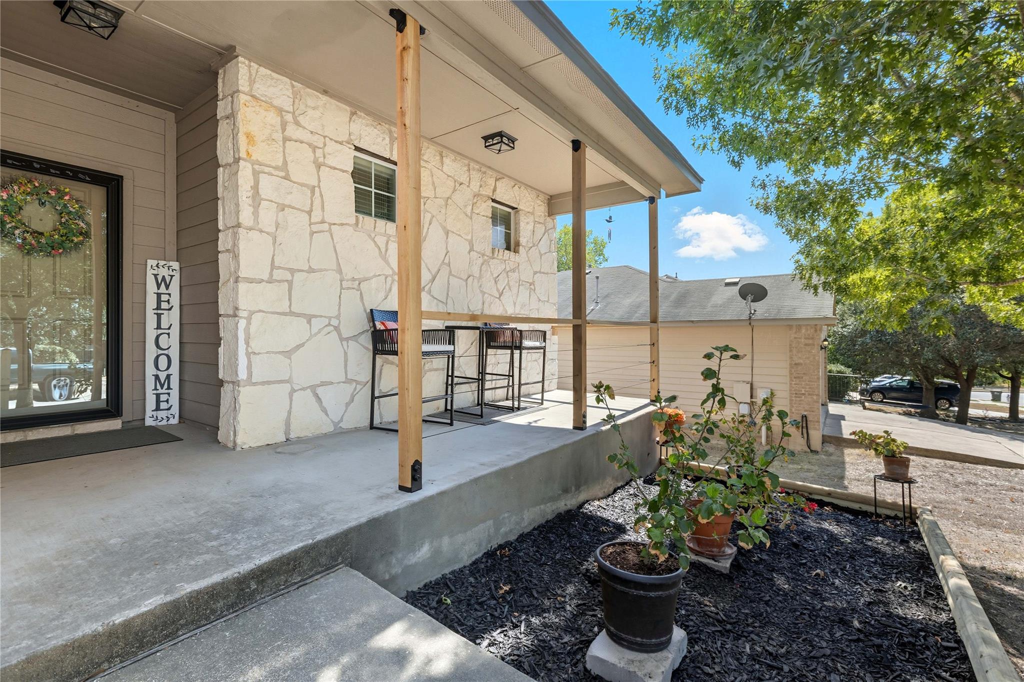 381 Bloomsbury Dr, Kyle, TX 78640