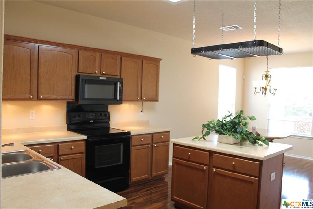 378 Tanager Dr, New Braunfels, TX 78130