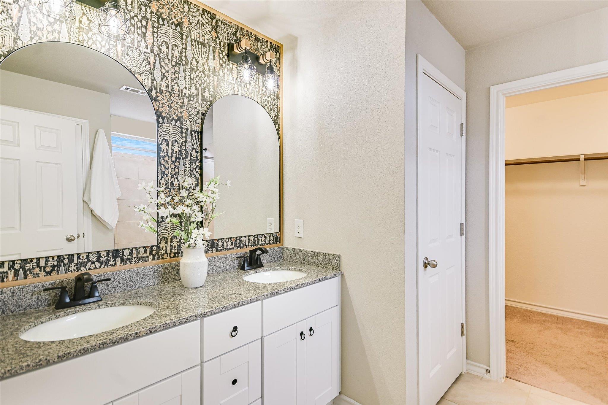 8033 Massa Dr, Round Rock, TX 78665