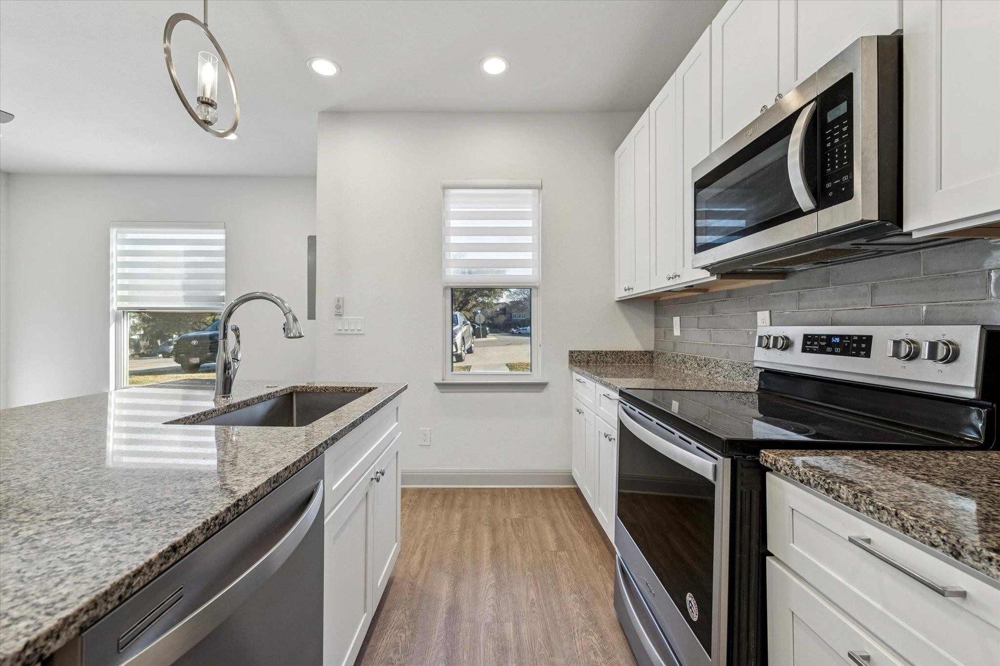 18812 Nicklaus Dr, Point Venture, TX 78645