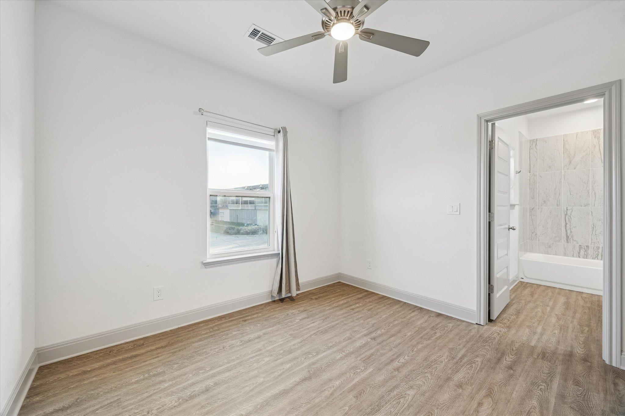 18812 Nicklaus Dr, Point Venture, TX 78645