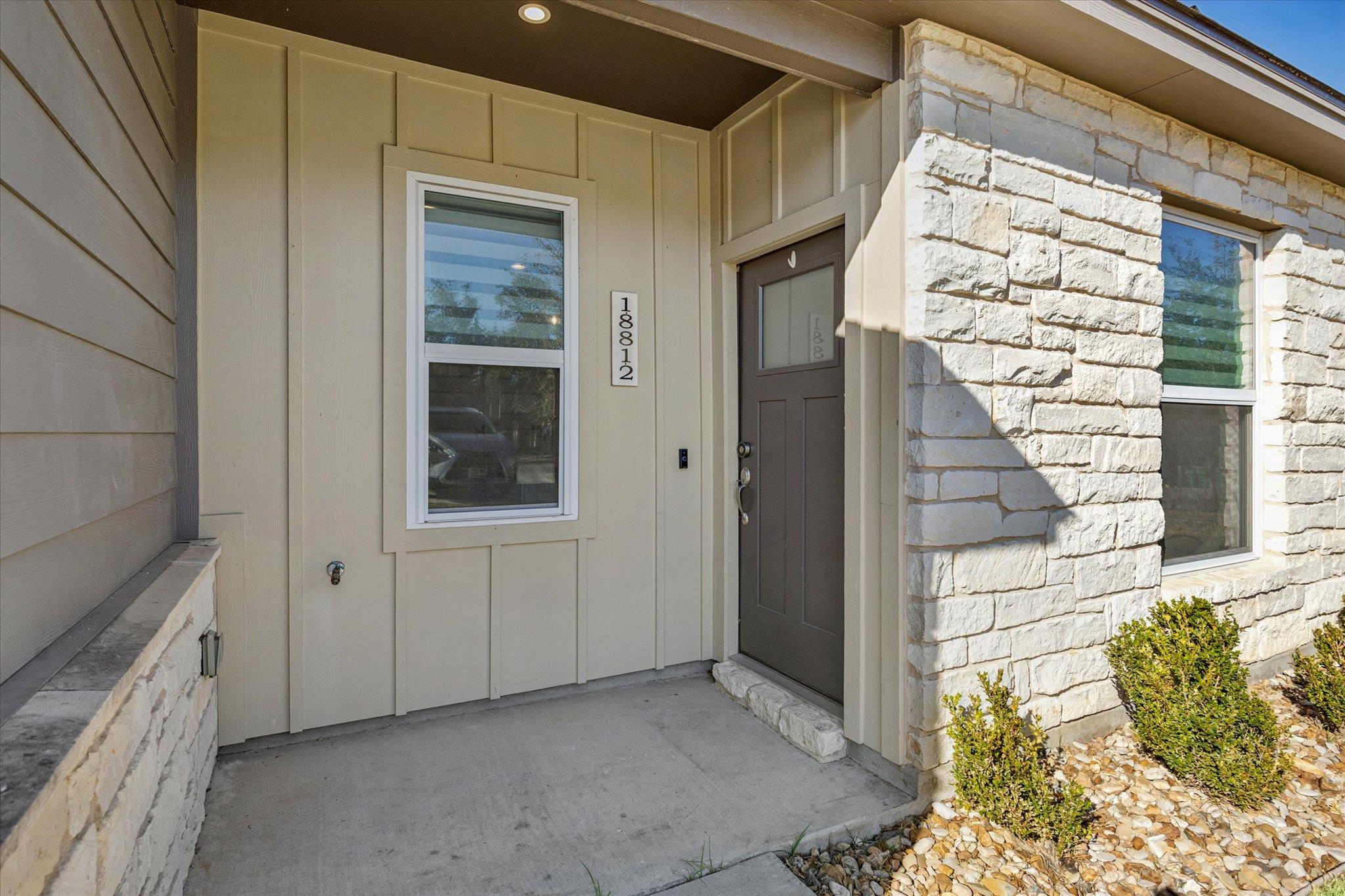 18812 Nicklaus Dr, Point Venture, TX 78645