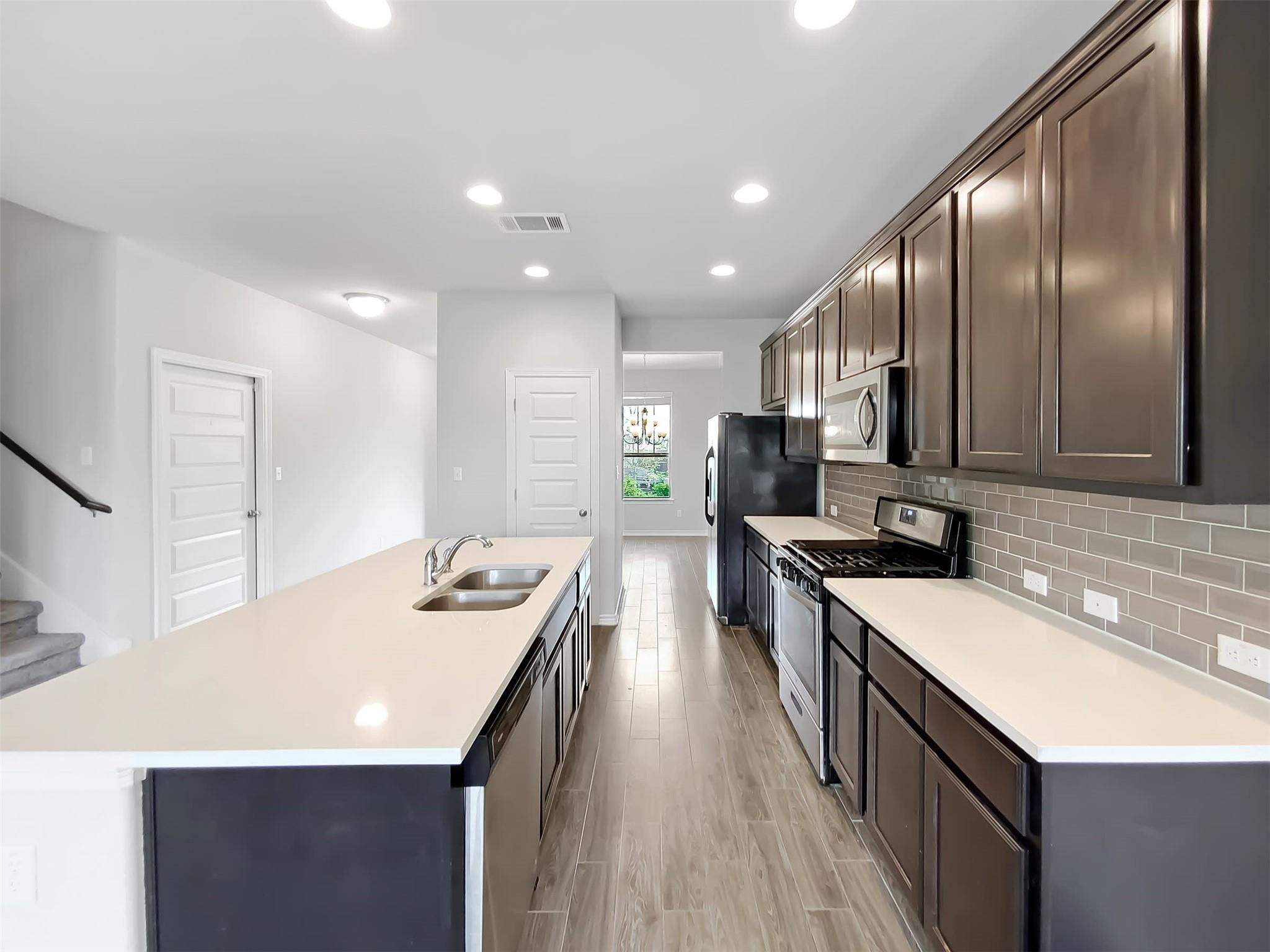 113 Spanish Foal Trl, Georgetown, TX 78626