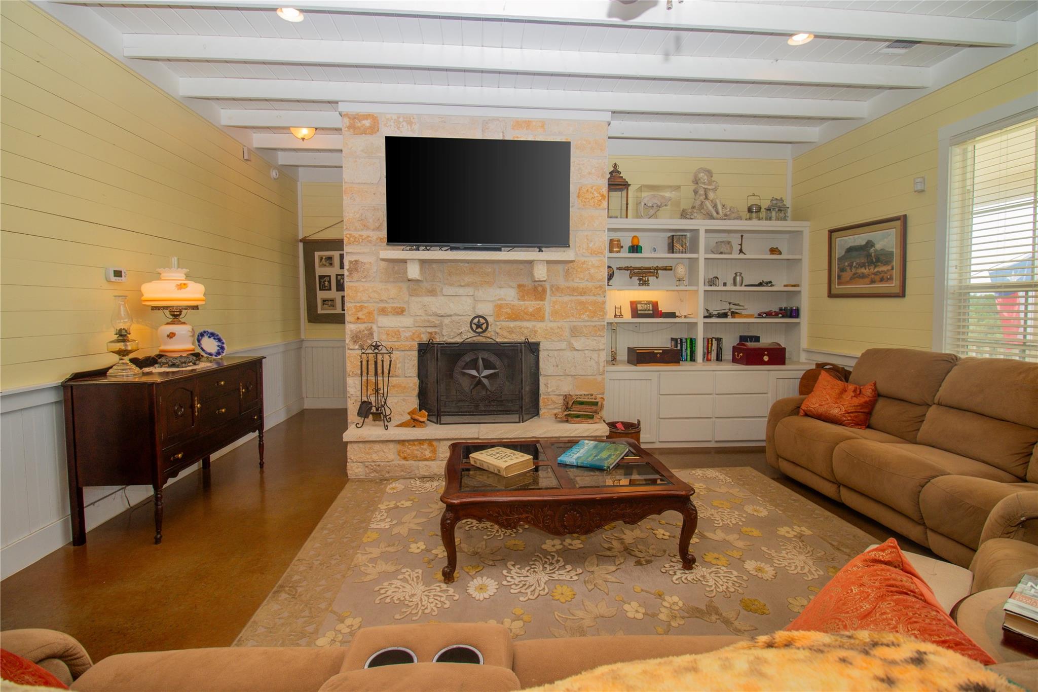 4237 County Road 330, Burnet, TX 78611