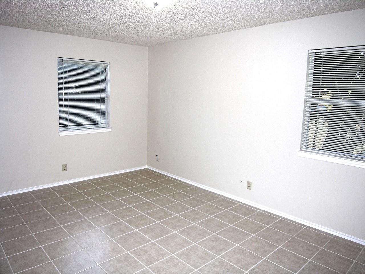 21513 Coyote Trl # B, Lago Vista, TX 78645