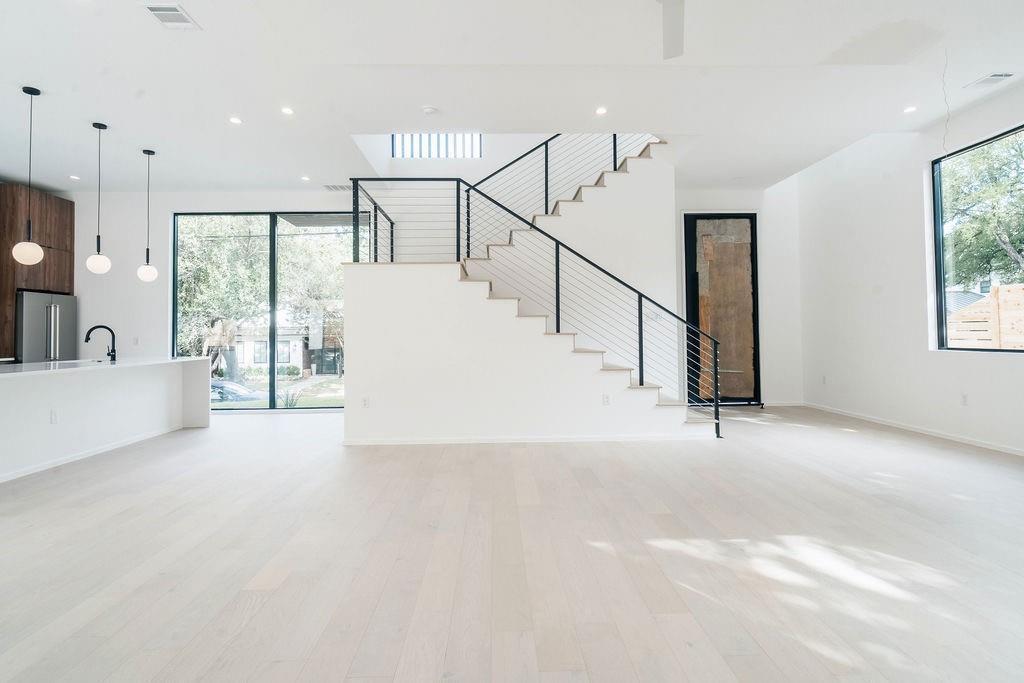 2411 Winsted Ln # 1, Austin, TX 78703