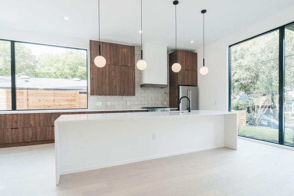 2411 Winsted Ln # 1, Austin, TX 78703