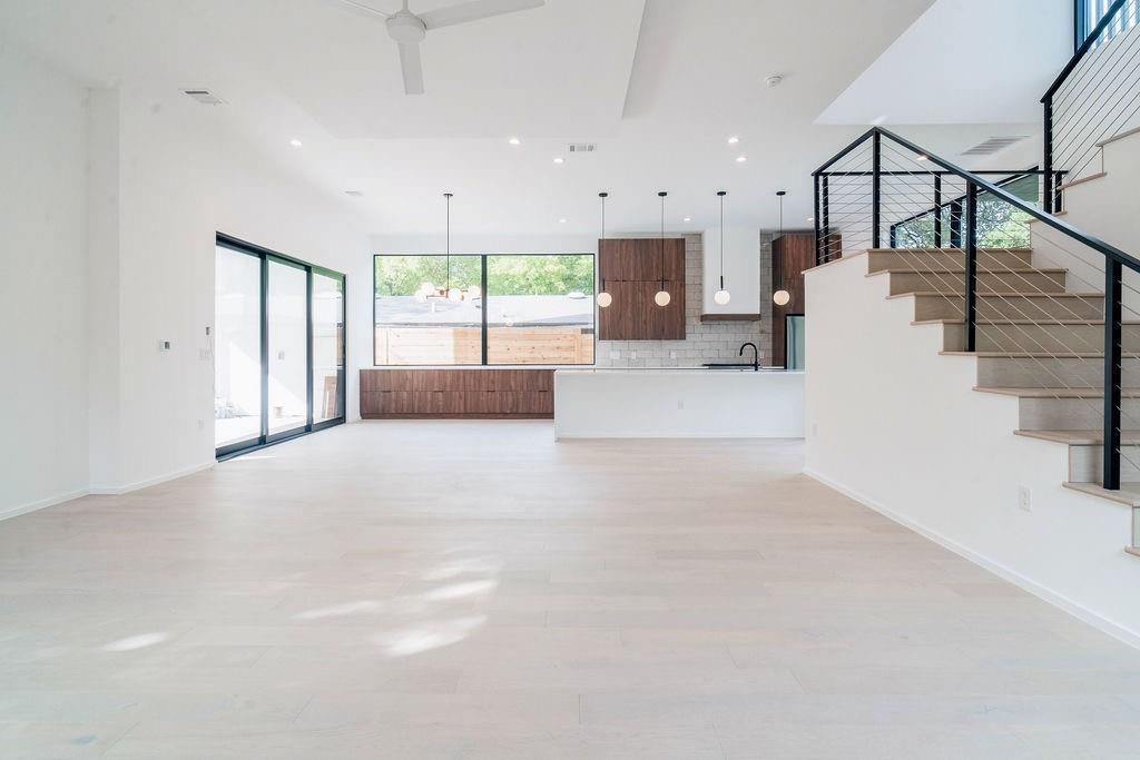 2411 Winsted Ln # 1, Austin, TX 78703