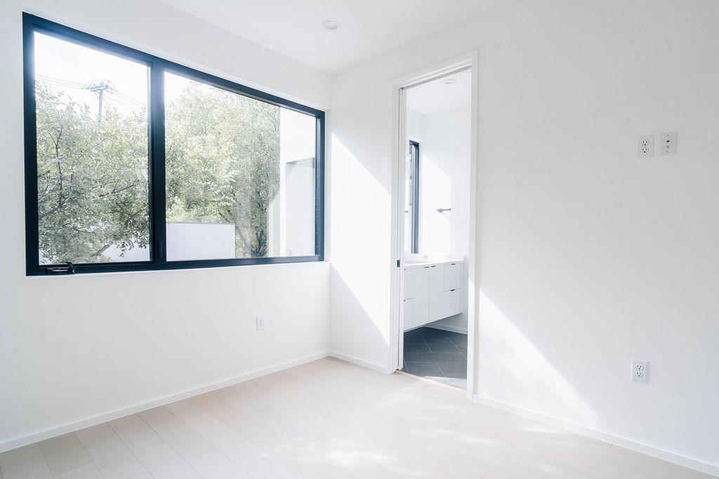 2411 Winsted Ln # 1, Austin, TX 78703