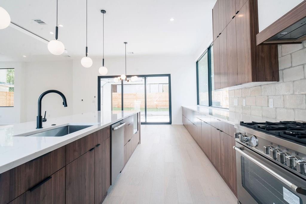 2411 Winsted Ln # 1, Austin, TX 78703