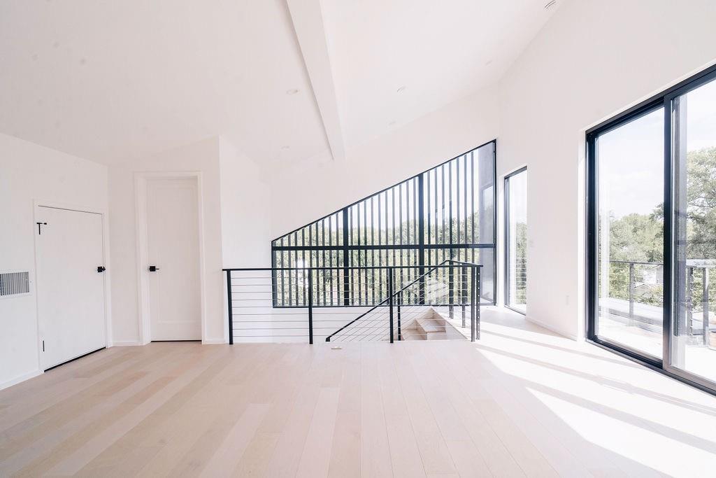 2411 Winsted Ln # 1, Austin, TX 78703