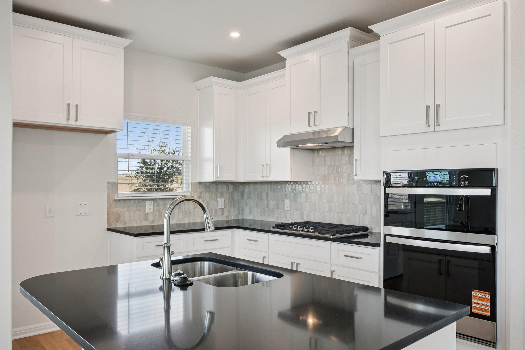 404 Young St, Buda, TX 78610