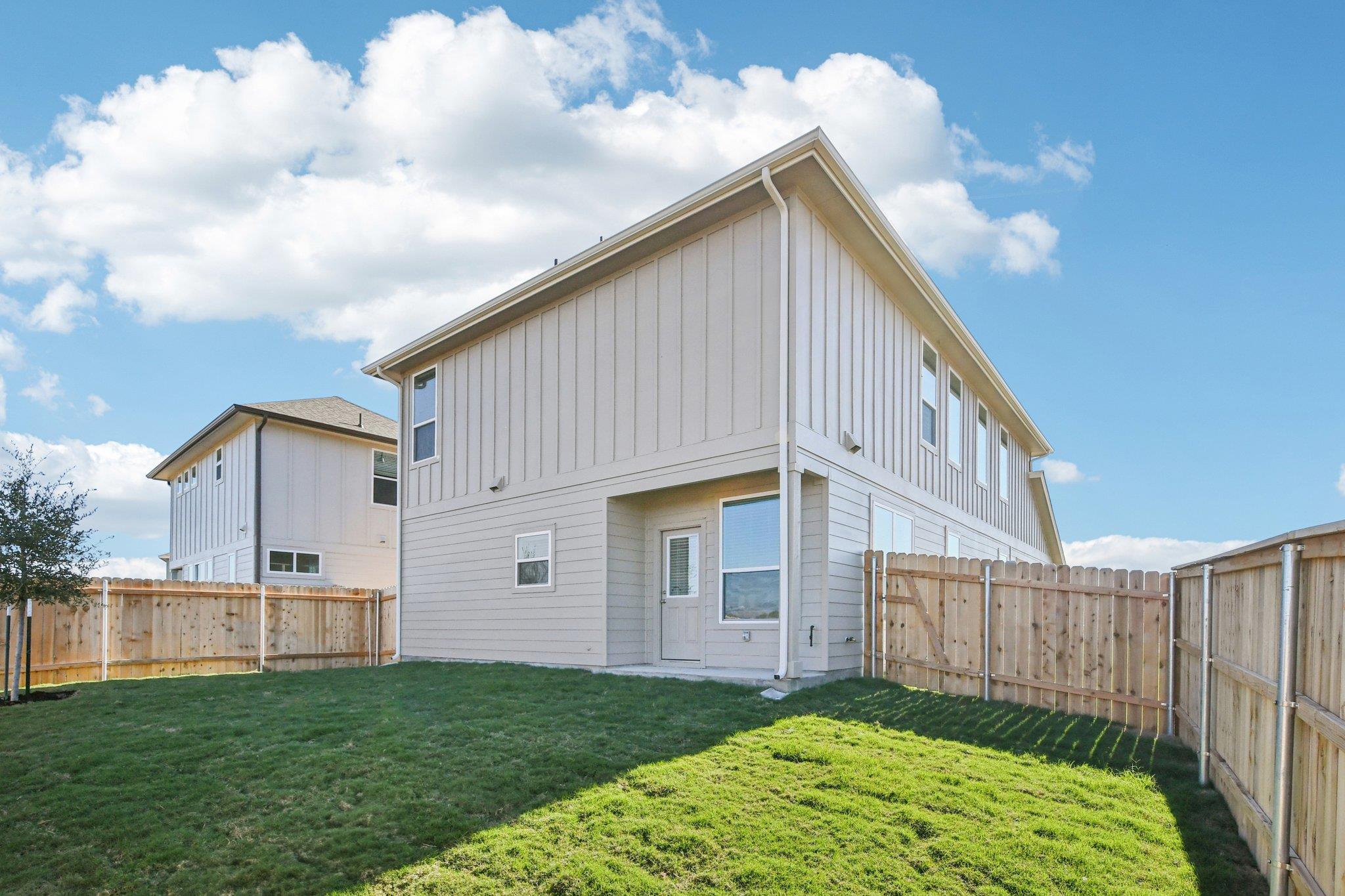 404 Young St, Buda, TX 78610