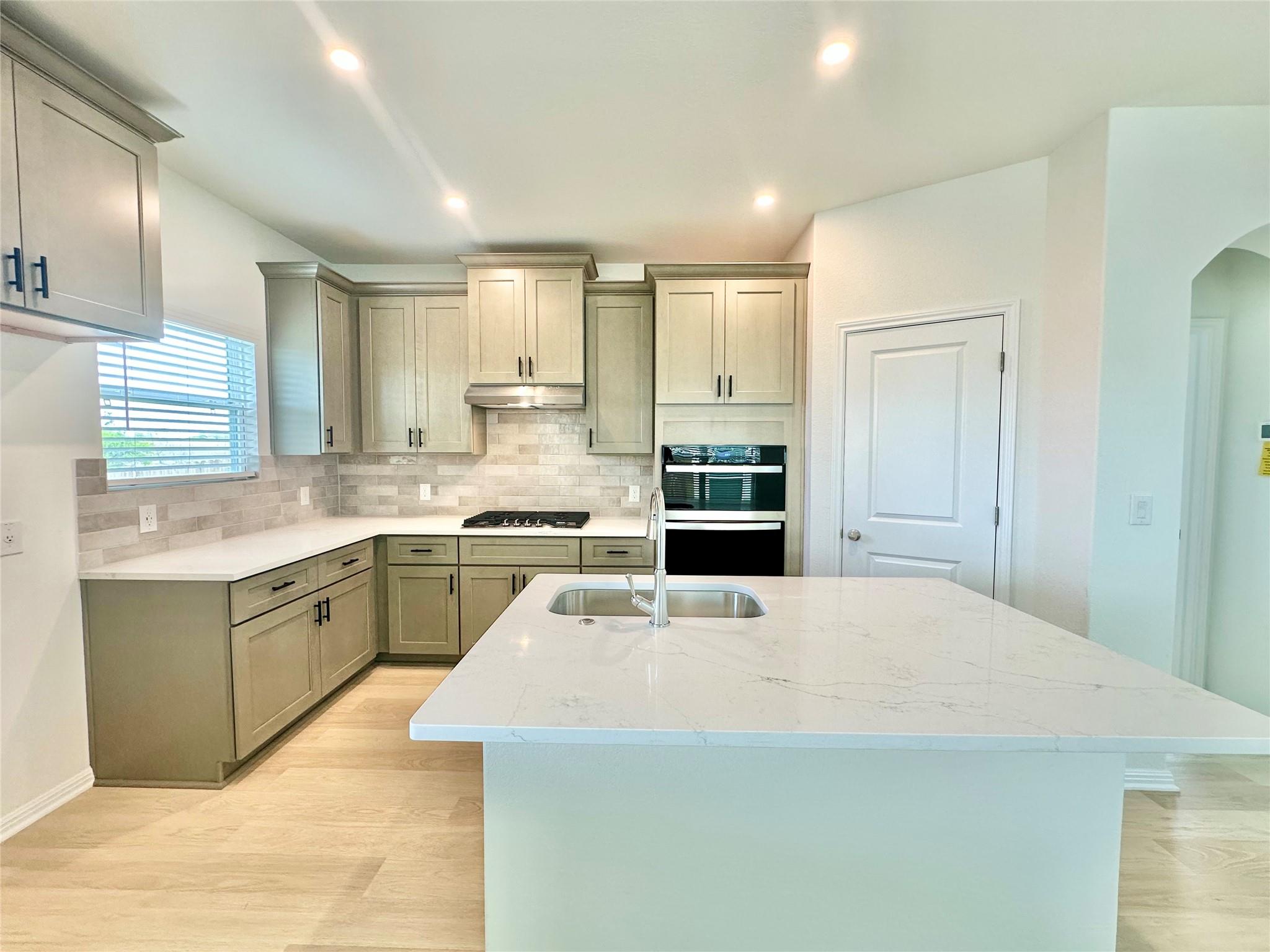 404 Young St, Buda, TX 78610