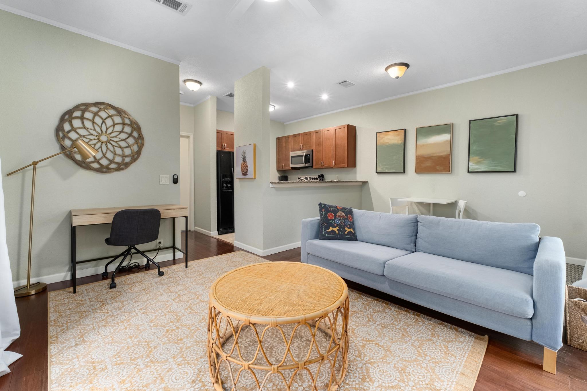 802 S 1st St # 115, Austin, TX 78704