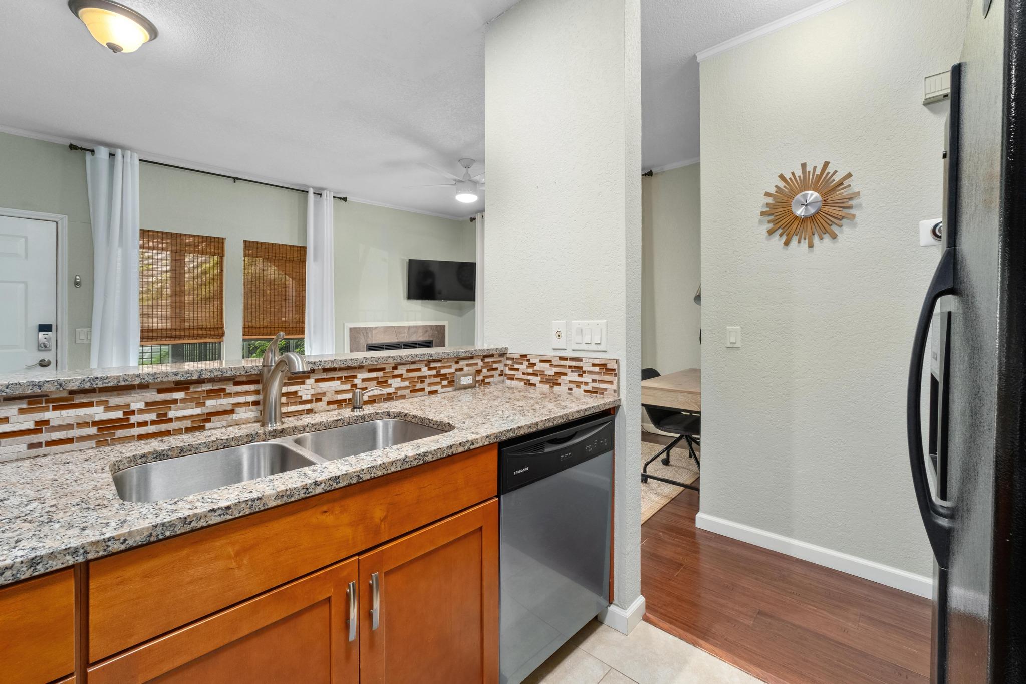 802 S 1st St # 115, Austin, TX 78704