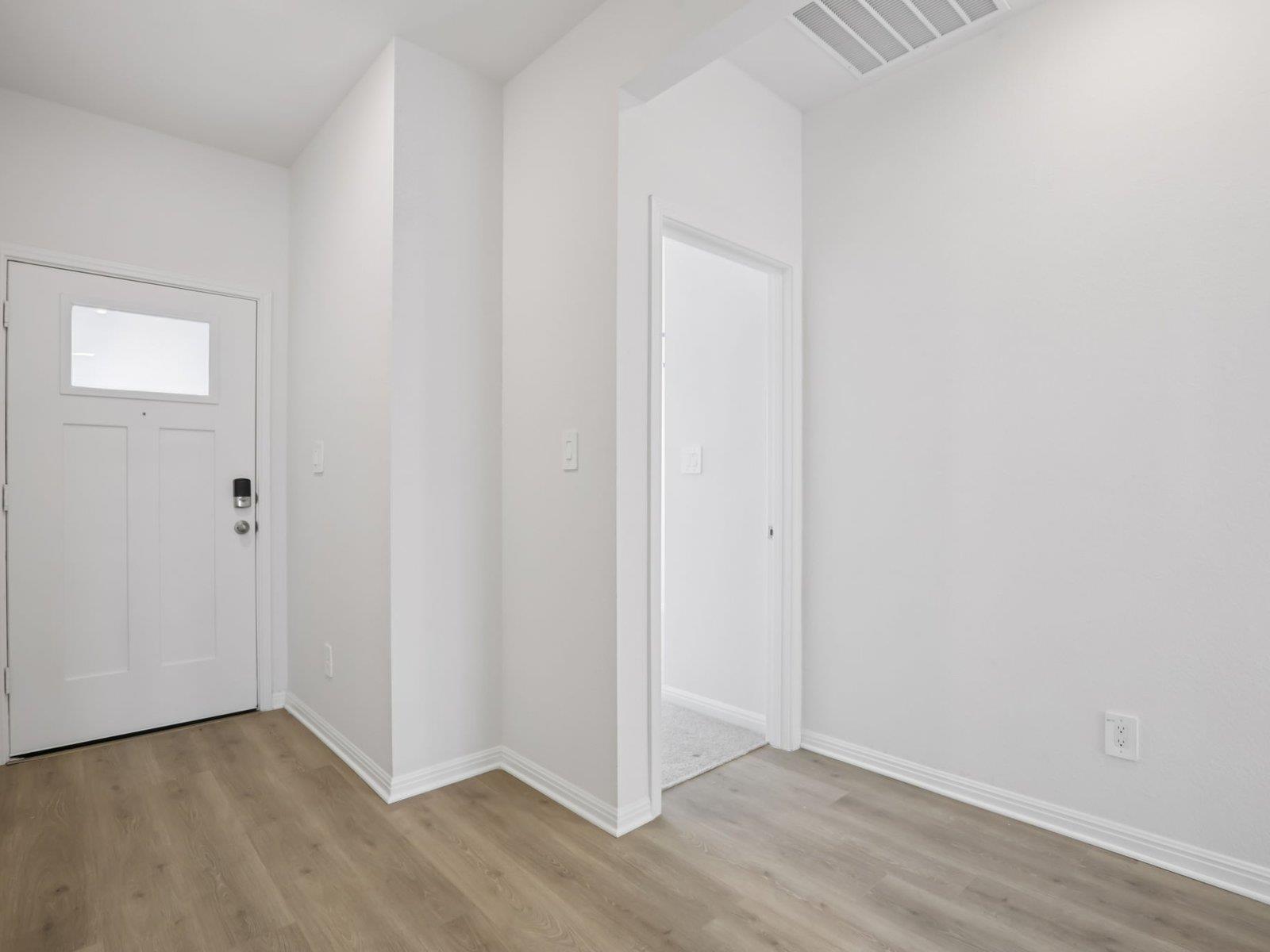 133 Holmby Dr, Hutto, TX 78634