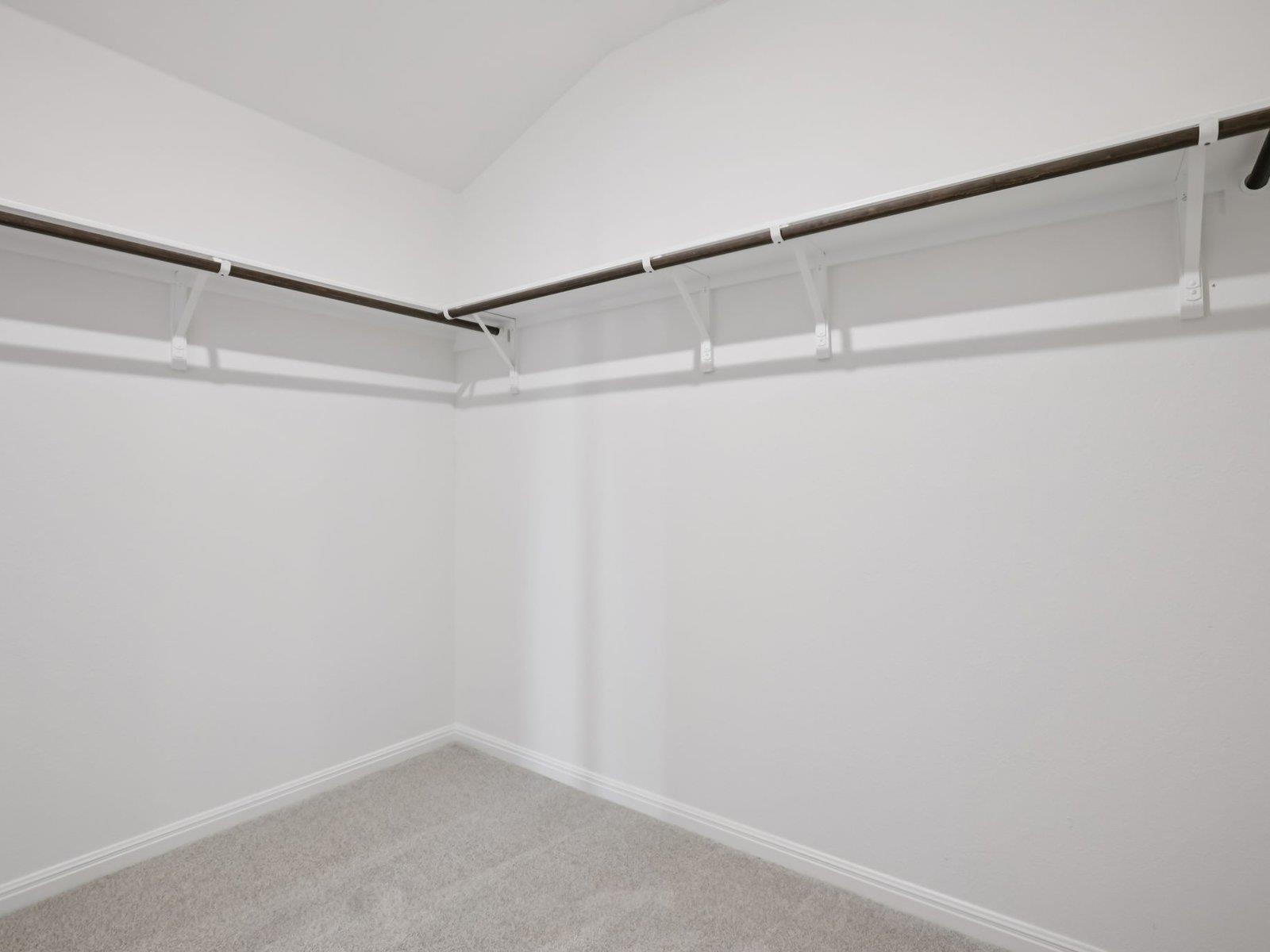 133 Holmby Dr, Hutto, TX 78634