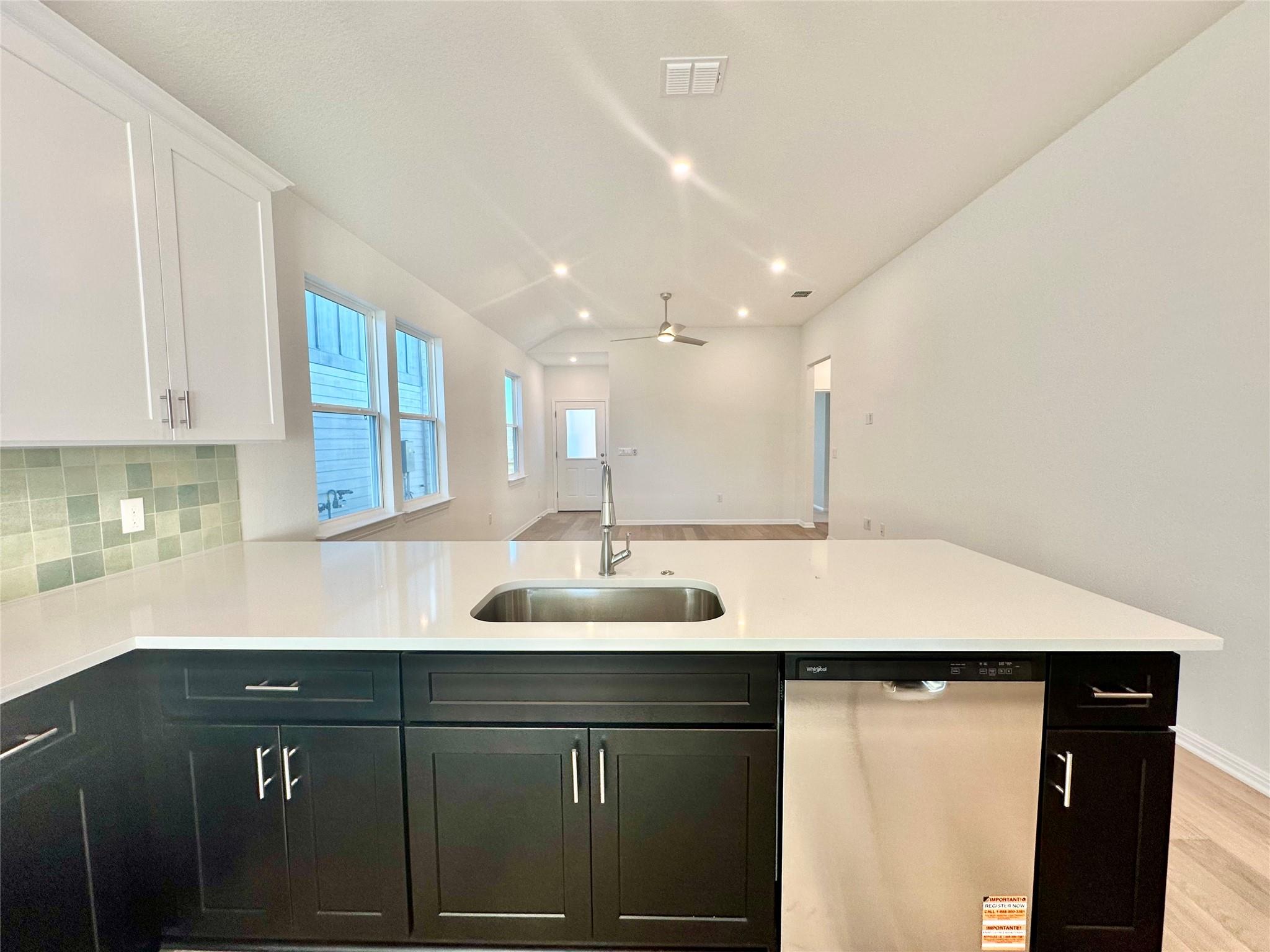 305 Porter Country Pkwy, Buda, TX 78610